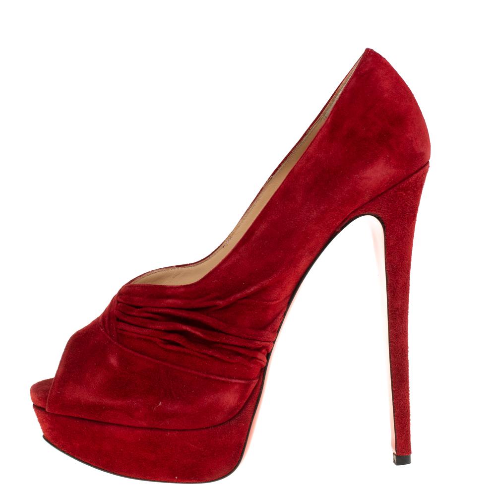 Christian Louboutin Red Suede Ruched Detail Drapadita Peep Toe Pumps Size 40 In Good Condition In Dubai, Al Qouz 2