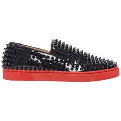 CHRISTIAN LOUBOUTIN Roller Boat noir verni clouté semelle rouge skate EU40.5