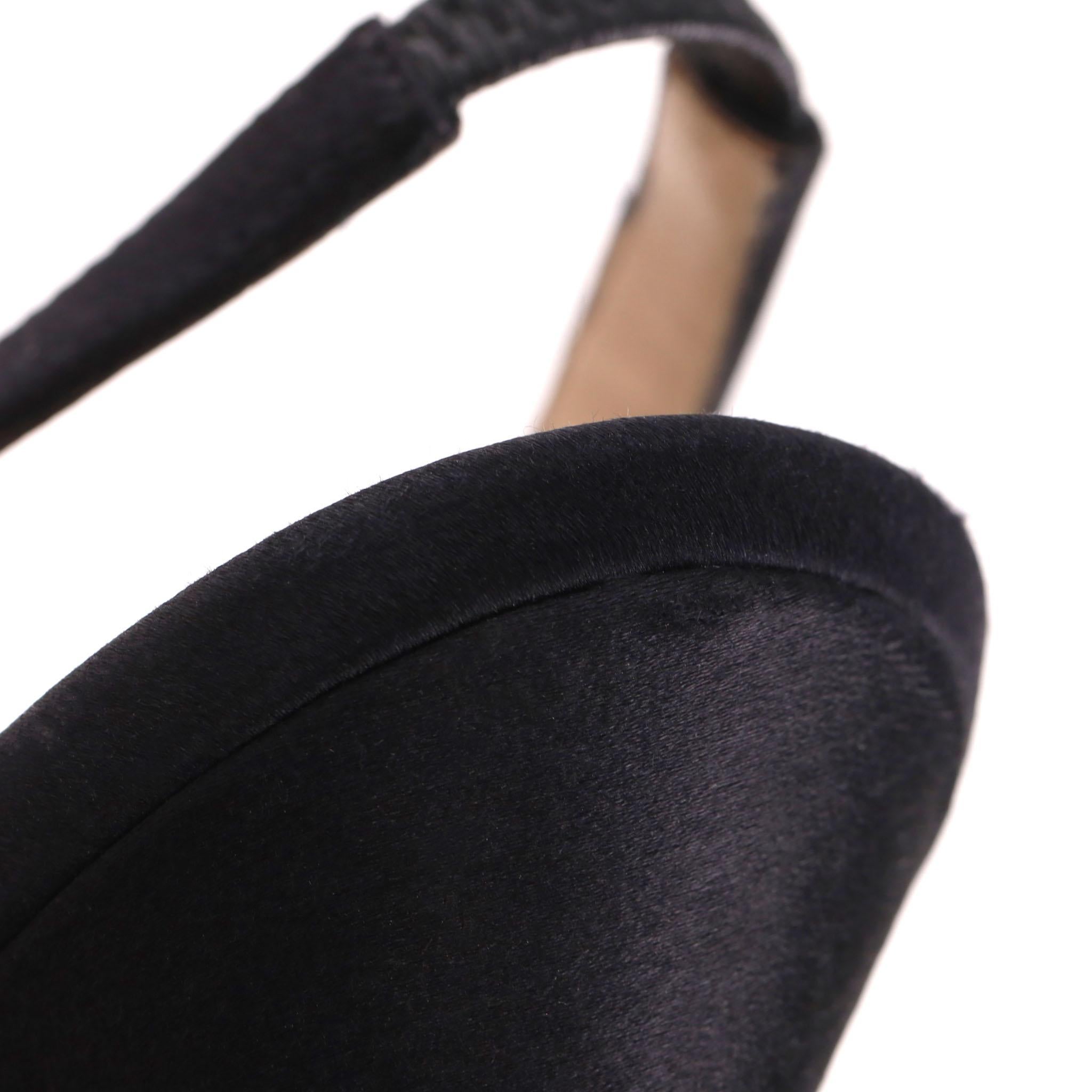 Christian Louboutin Bombas con punta y detalle de lazo de satén en venta 4