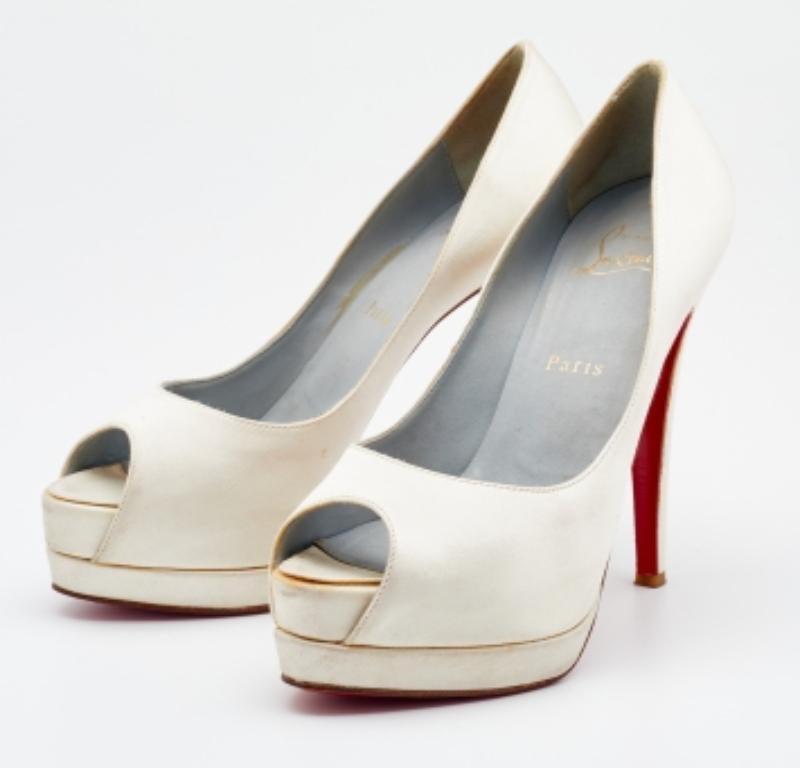 Christian Louboutin Satén Palais Royal Bombas de plataforma con puntera abierta Talla 37.5 Beige en venta