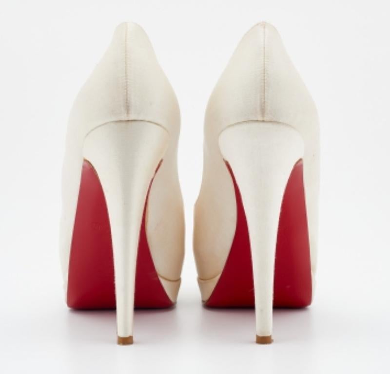 Christian Louboutin Satén Palais Royal Bombas de plataforma con puntera abierta Talla 37.5 en venta 2