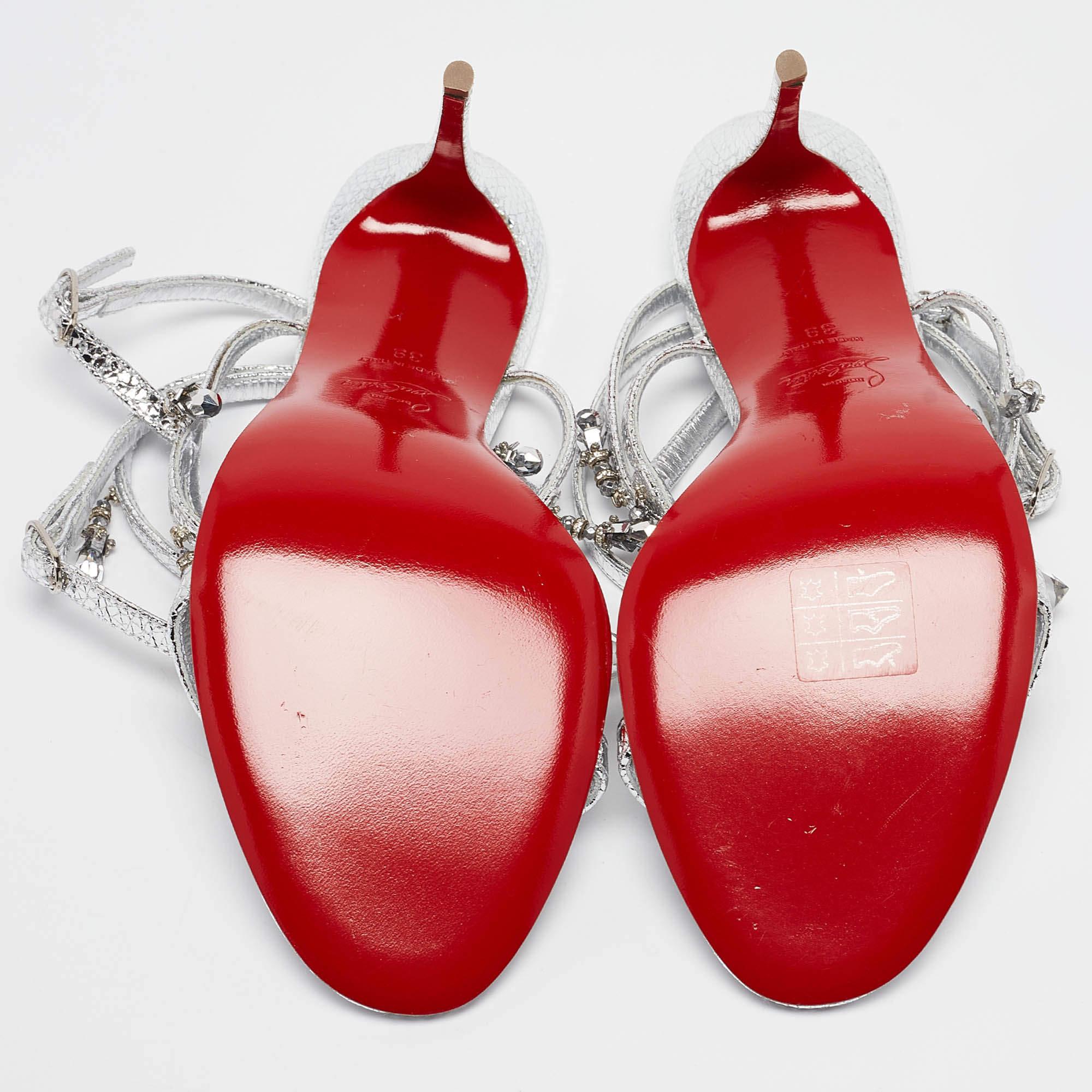 Christian Louboutin Bombina Pampila in pelle argentata con cinturino alla caviglia Taglia 39 in vendita 1