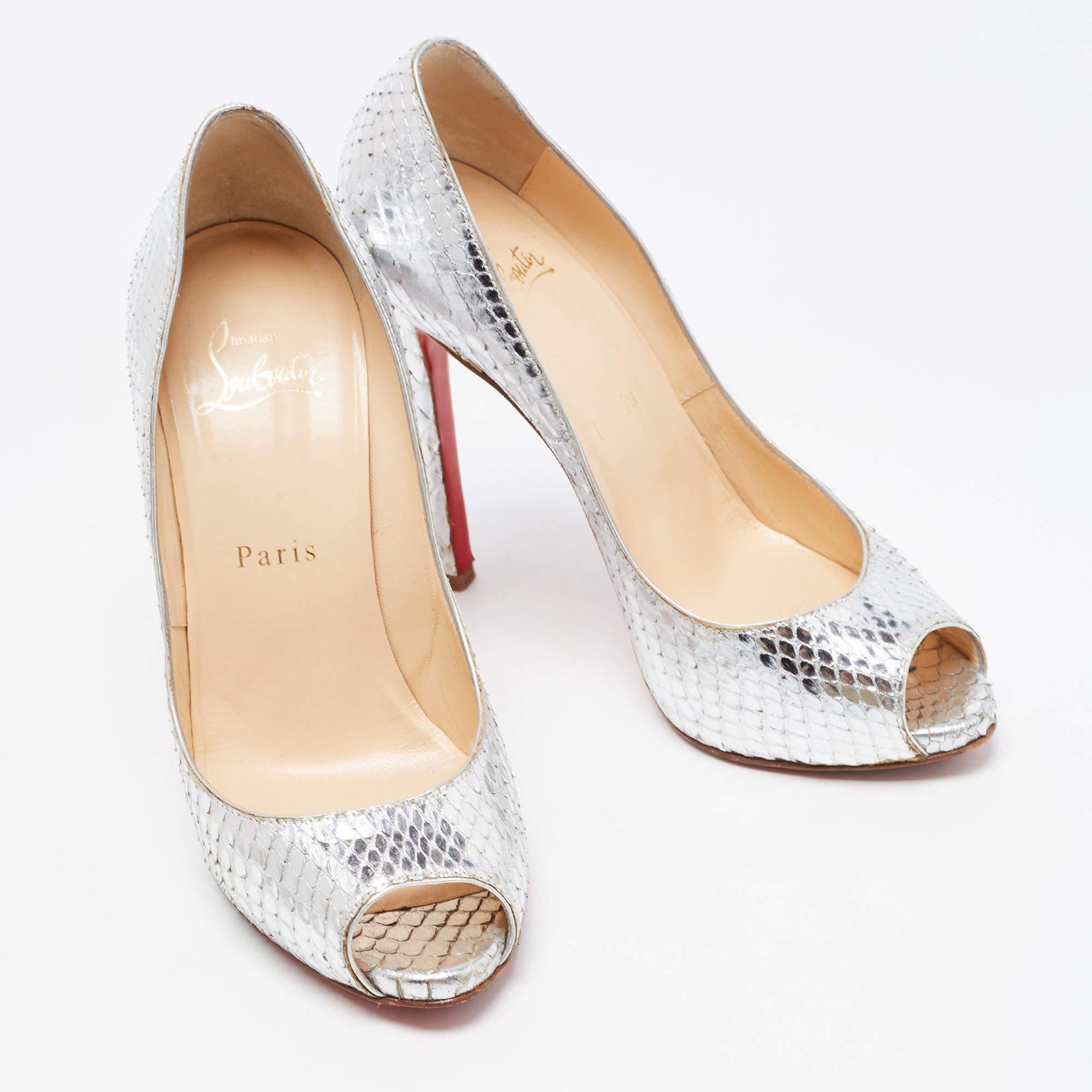 Women's Christian Louboutin Silver Python Flo Peep Toe Pumps Size 37 For Sale