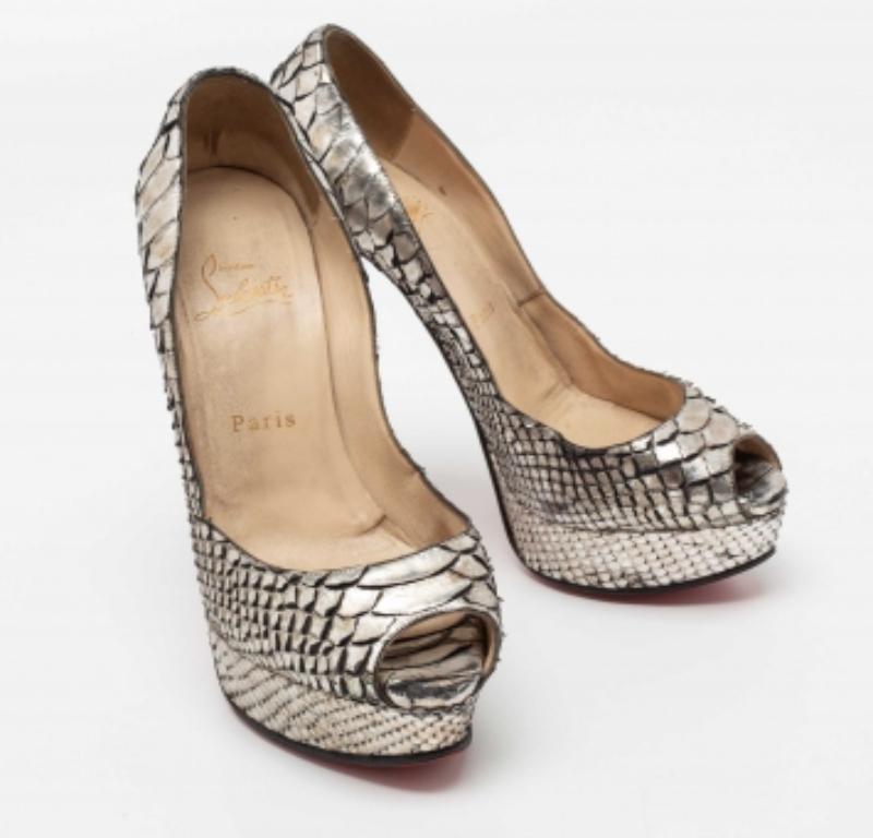 Christian Louboutin Silber Python Leder Lady Peep Toe Plateau Pumps Größe 37.5 (Braun) im Angebot