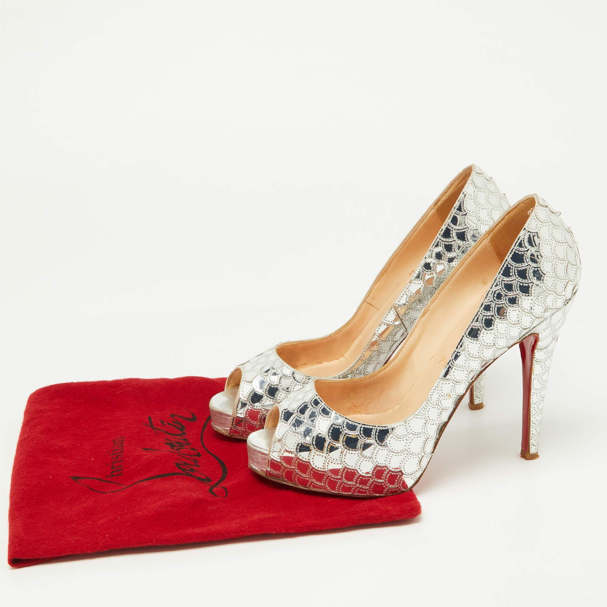 Christian Louboutin Silver Scaled Sequins and Leather Poseidon Pumps Size 38 For Sale 5