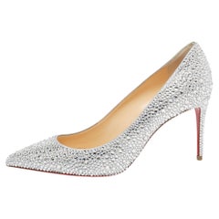 Christian Louboutin Kate Pumps aus silbernem Leder mit Riemen, Größe 38