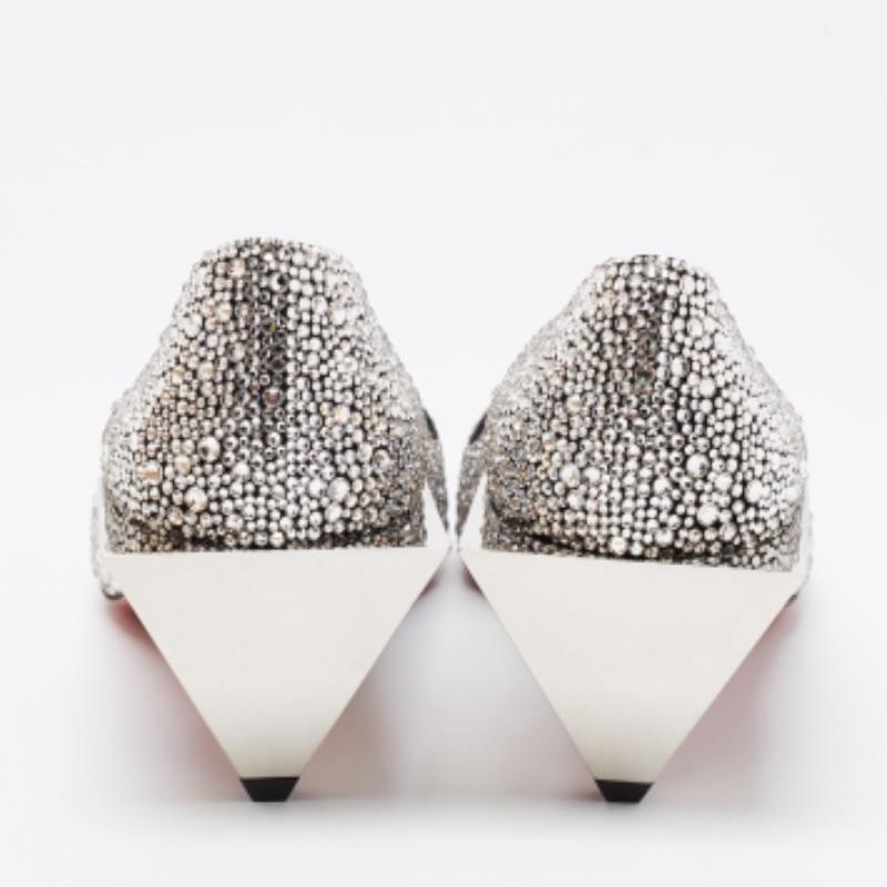 Christian Louboutin Pumps Galaxister Strass in camoscio argento misura 37 in vendita 3