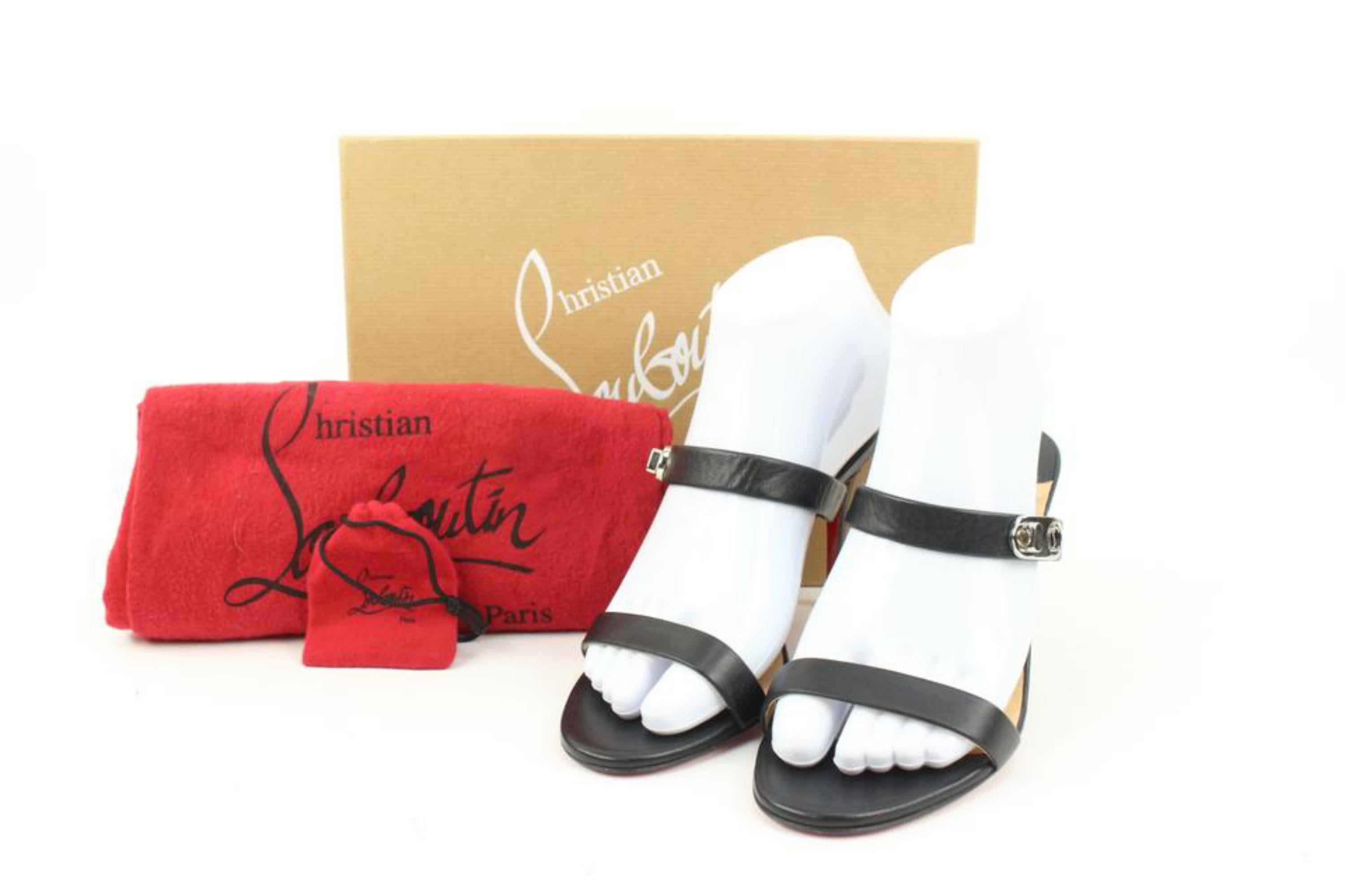 Christian Louboutin Size 36 Black Leather Lock Me Sandals Heels Turnlock 26cl127s
Made In: Italy
Measurements: Length:  8.75