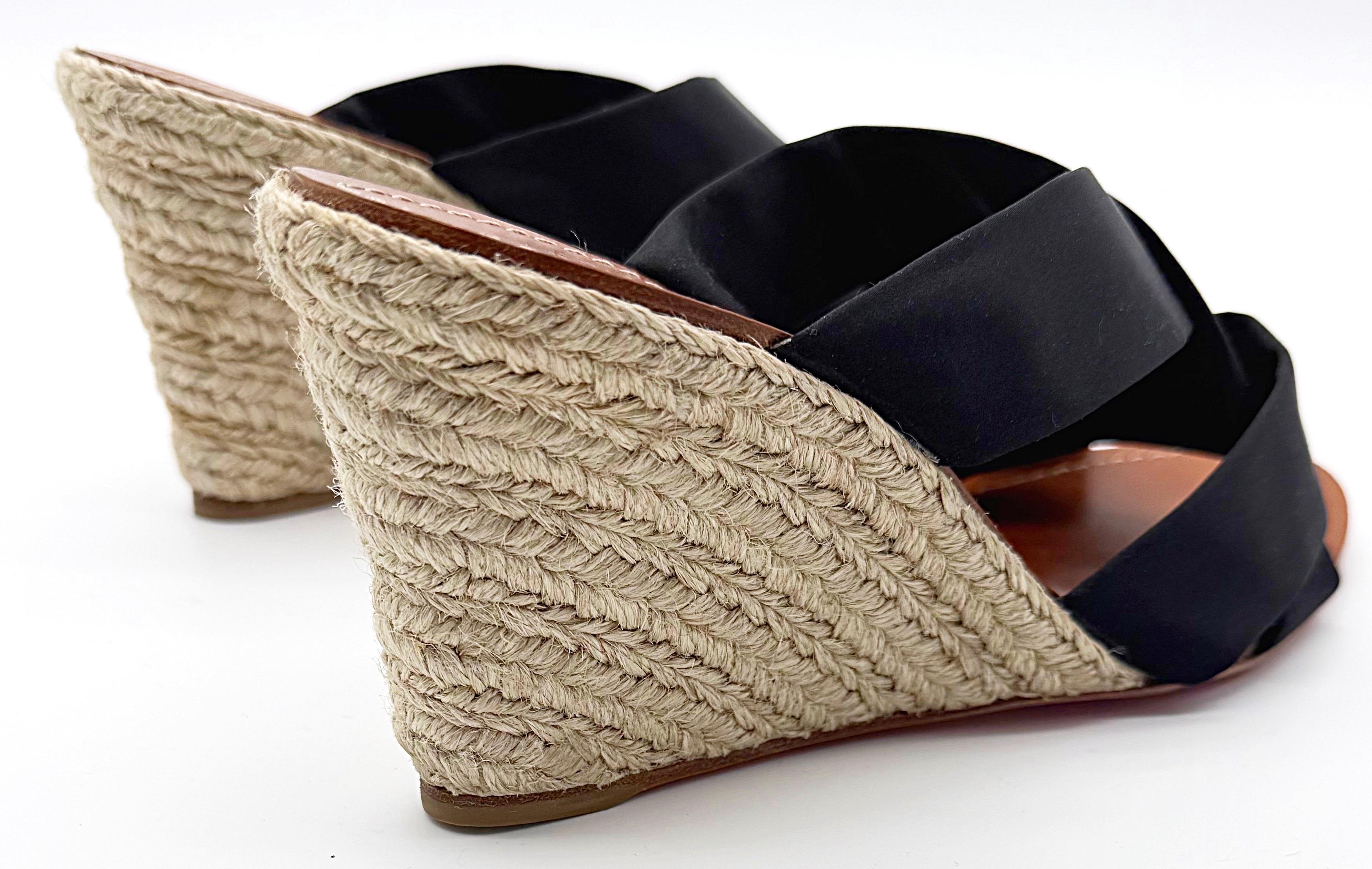 Christian Louboutin Taille 39 Delfin Noir Silk Satin Raffia Wedge Shoes Heels en vente 3