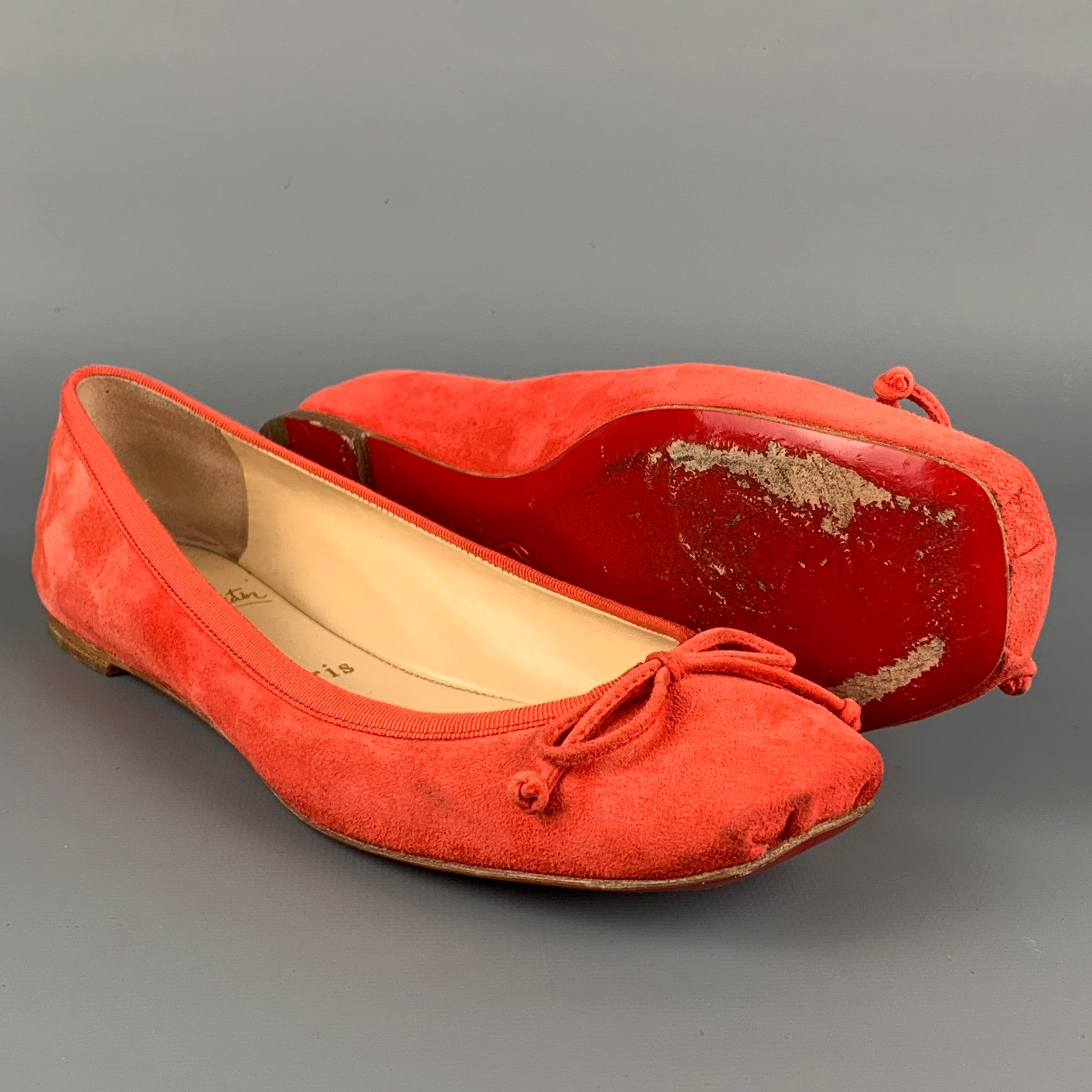 CHRISTIAN LOUBOUTIN Size 6.5 Coral Suede Ballet Flats In Good Condition For Sale In San Francisco, CA