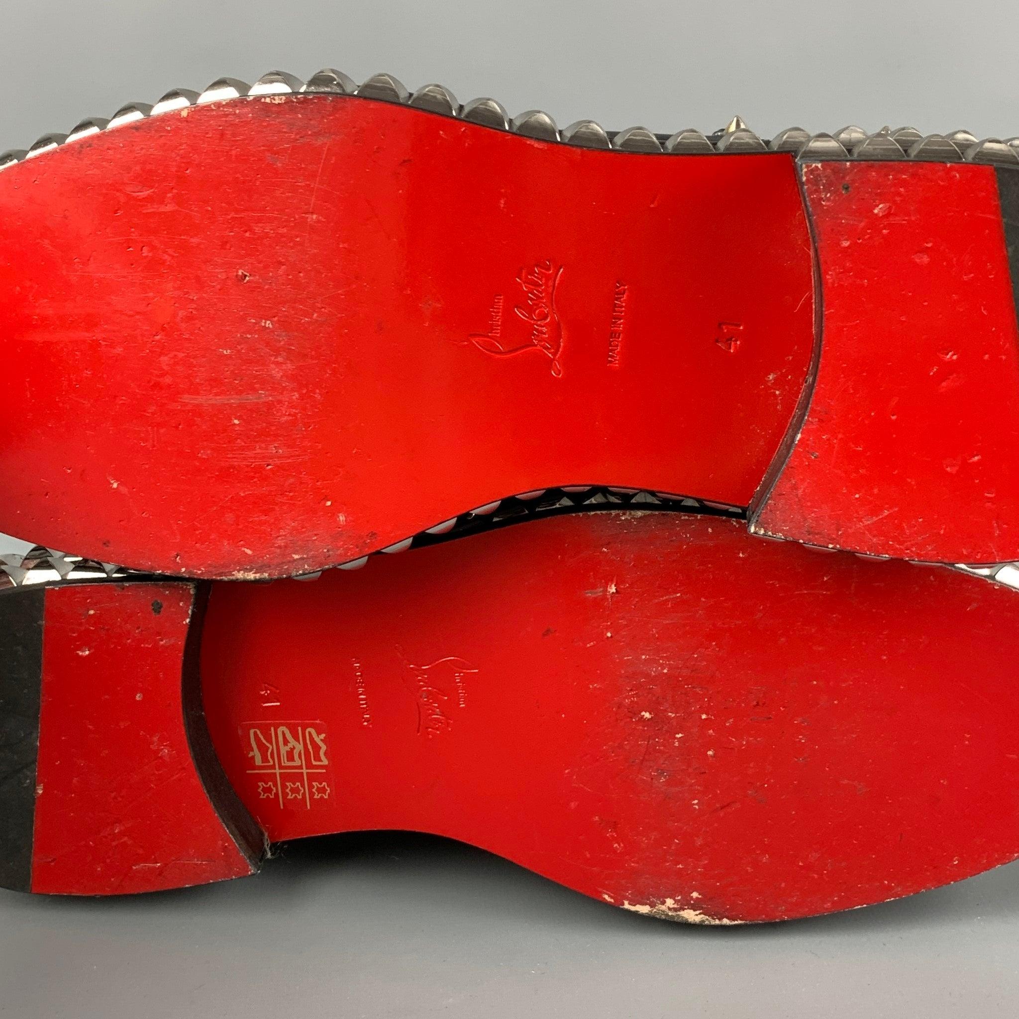 CHRISTIAN LOUBOUTIN Größe 8 Schwarze Schuhe mit Nieten und Ohrstecker aus Leder mit Schnürung im Angebot 4