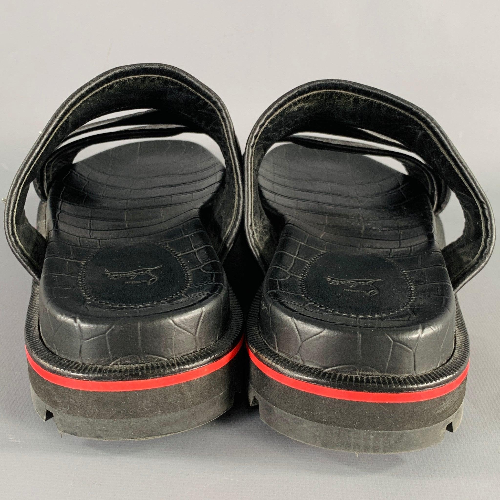 CHRISTIAN LOUBOUTIN Größe 9 Schwarze Slip-On-Sandalen aus strukturiertem Leder Herren im Angebot