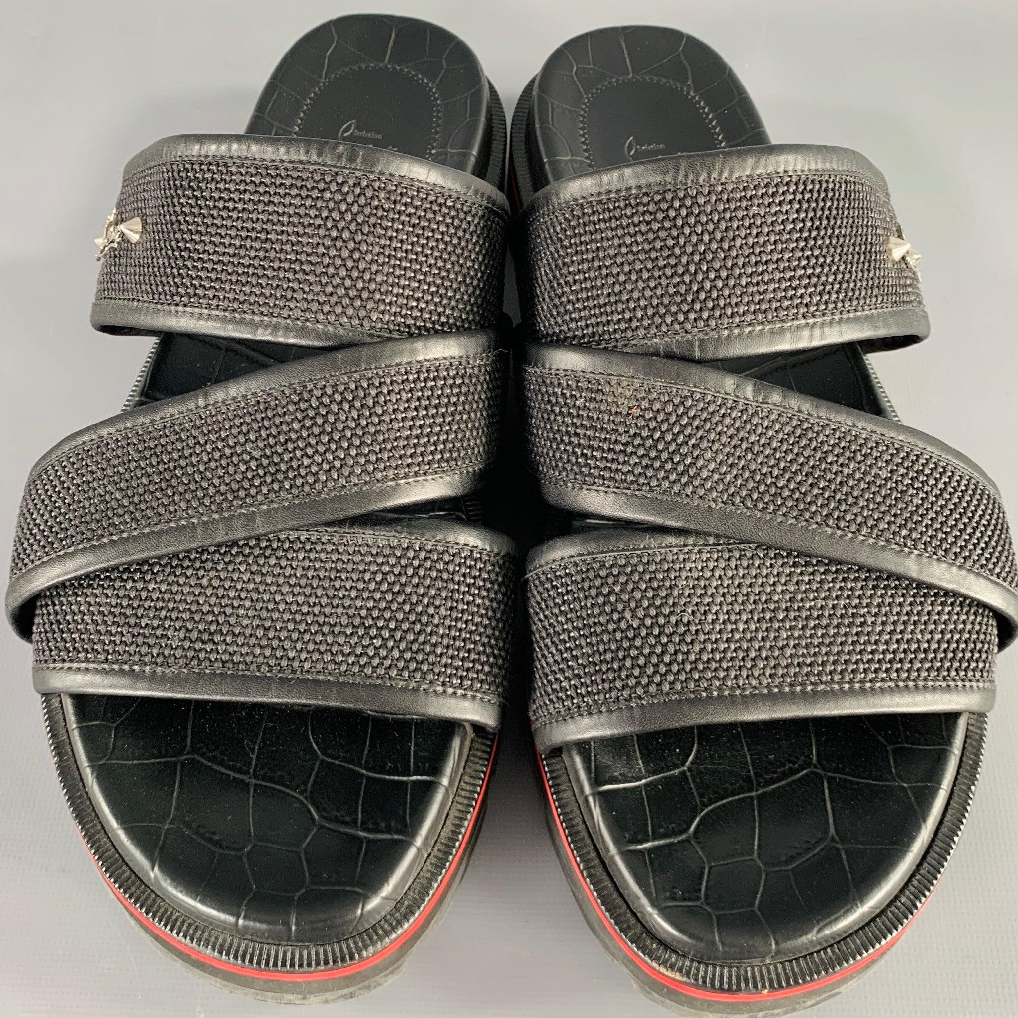 CHRISTIAN LOUBOUTIN Größe 9 Schwarze Slip-On-Sandalen aus strukturiertem Leder im Angebot 1