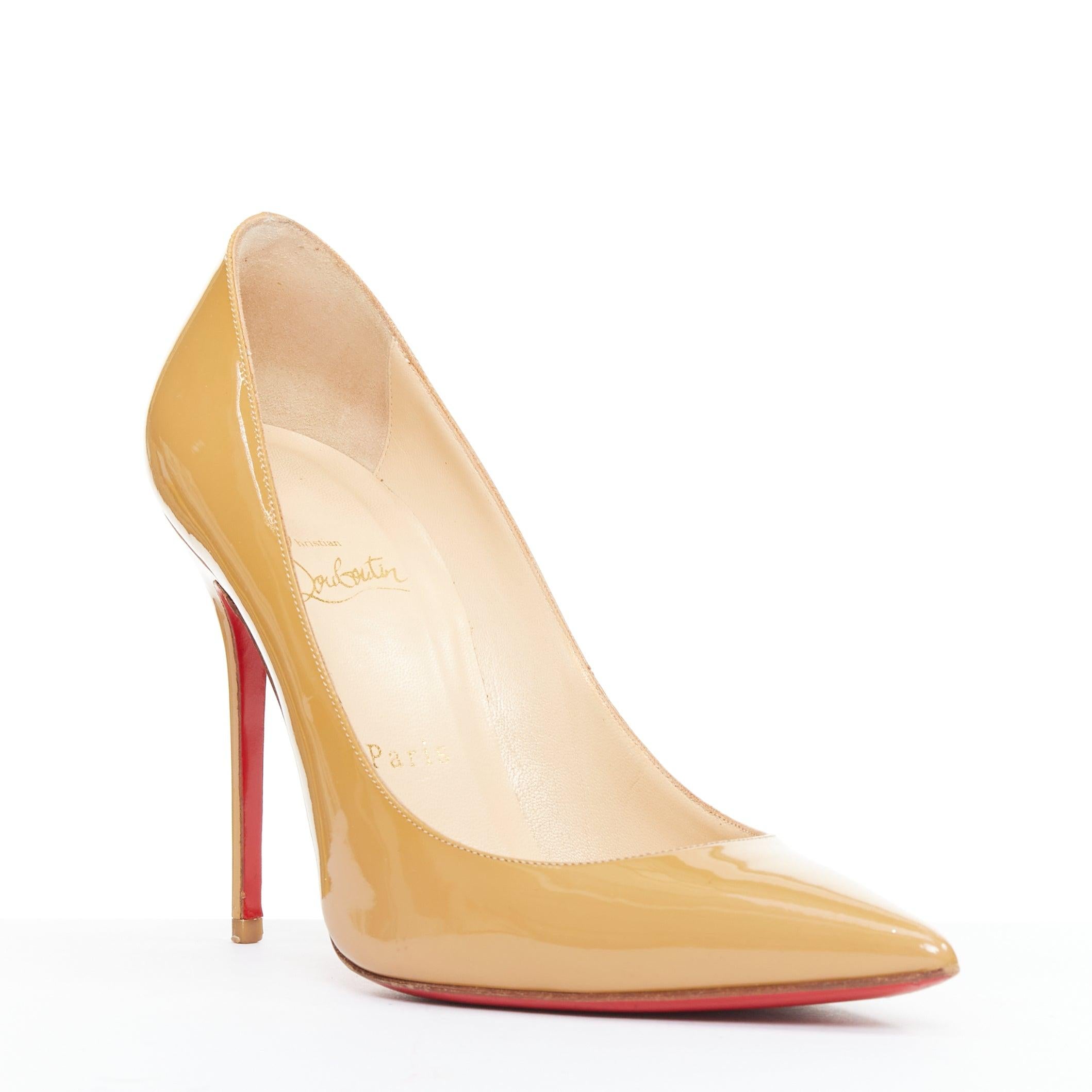 CHRISTIAN LOUBOUTIN So KAte beige tan patent point toe stiletto pumps EU37.5
Riferimento: SNKO/A00645
Marchio: Christian Louboutin
Model: So Kate
Materiale: Pelle verniciata
Colore: marrone scuro
Modello: Tinta unita
Chiusura: Slip On
Fodera: Pelle