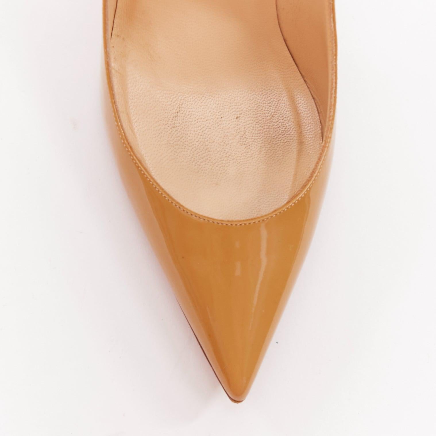 CHRISTIAN LOUBOUTIN So KAte beige tan patent point toe stiletto pumps EU37.5 in vendita 1