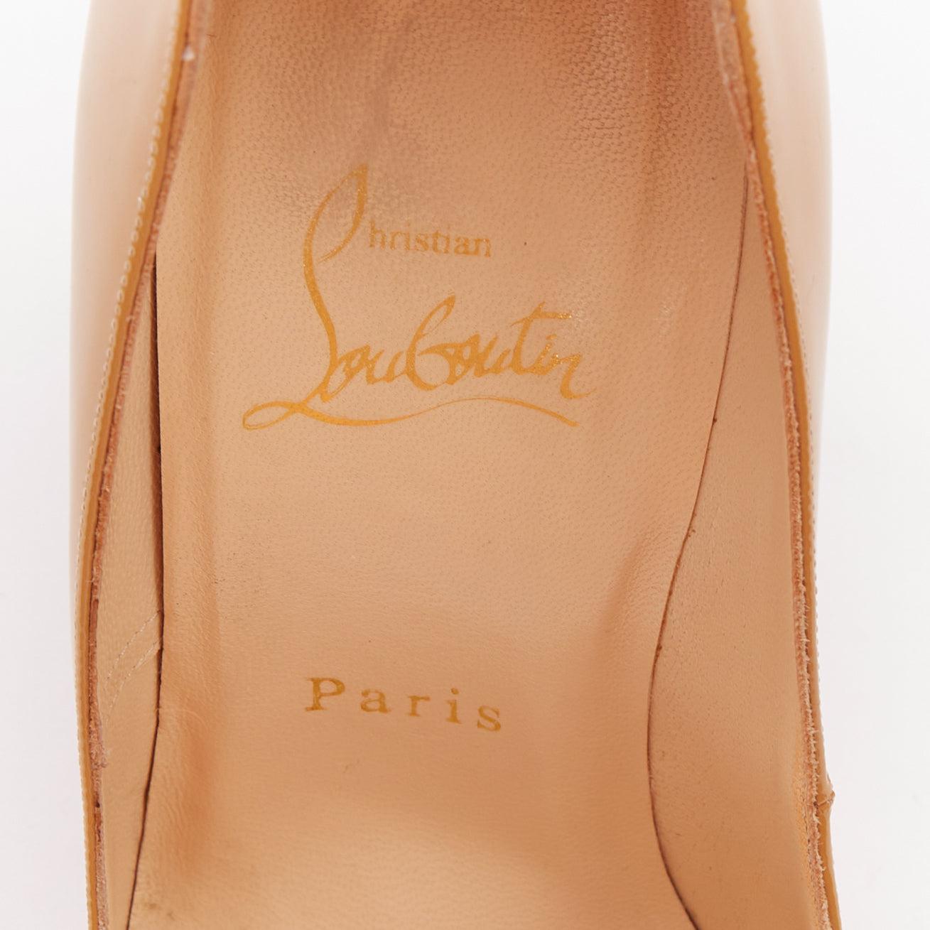 CHRISTIAN LOUBOUTIN So KAte beige tan patent point toe stiletto pumps EU37.5 in vendita 4