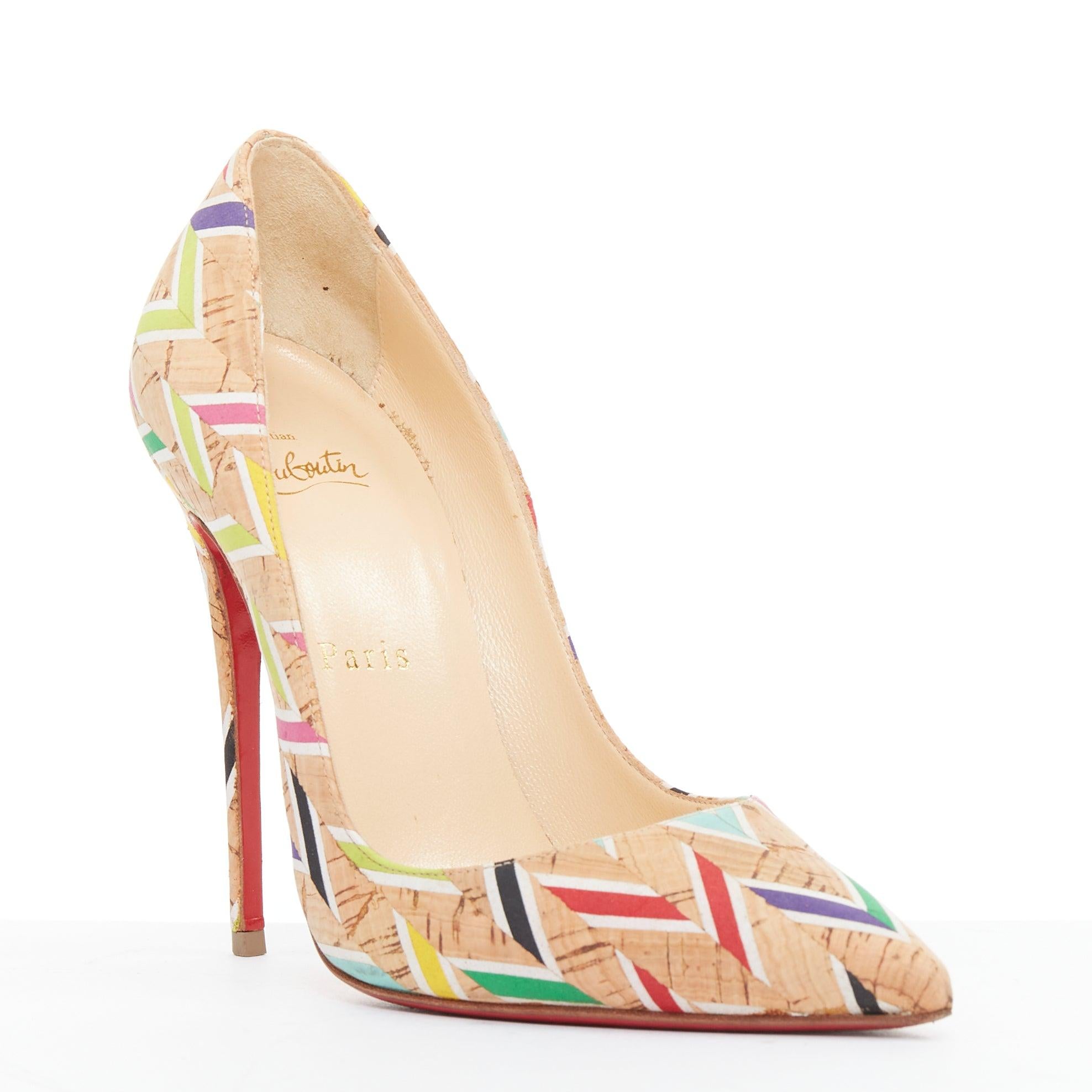 CHRISTIAN LOUBOUTIN So Kate Cork Chevron beige farbenfrohe Kalbsleder Pumps EU36.5
Referenz: TGAS/E00880
Marke: Christian Louboutin
Modell: Kork Chevron So Kate
Farbe: Nude, Multicolour
Muster: Geometrisch
Verschluss: Slip On
Innenfutter: Nacktes