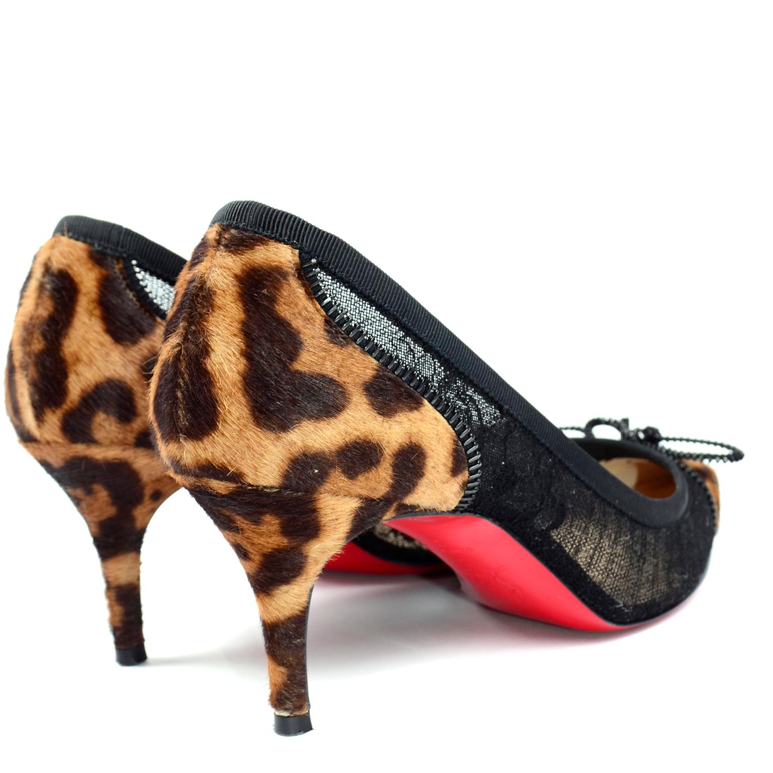 Christian Louboutin Souris 70 Pony Fur Cheetah Lace Zipper Bow Kitten Heel Shoes In Good Condition For Sale In Portland, OR