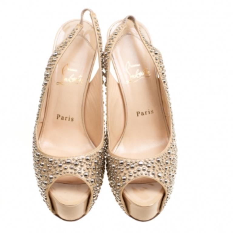 Christian Louboutin Sandali con borchie in vernice Star Prive Toe Taglia 39 In condizioni buone a Dubai, Al Qouz 2