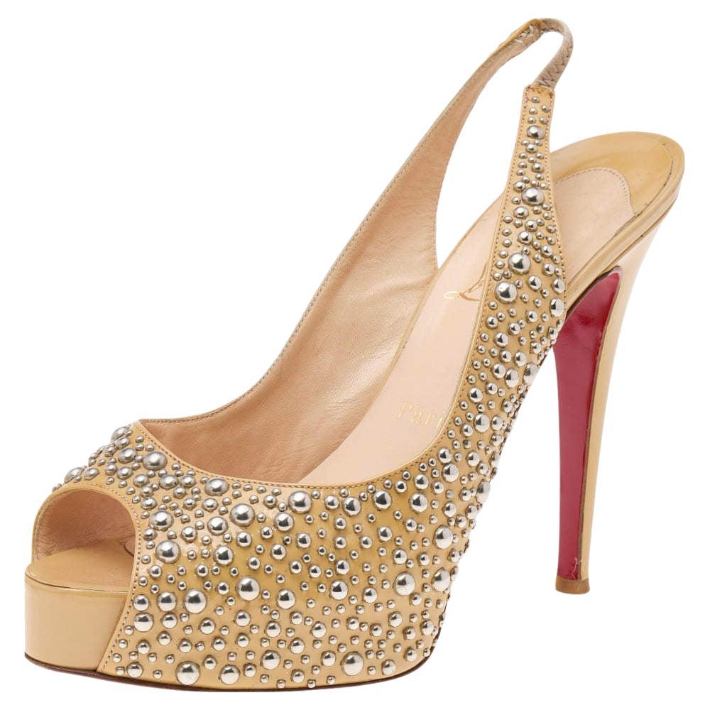 Christian Louboutin Studded Patent Leather Star Prive Peep Toe Slingback Size 39 For Sale