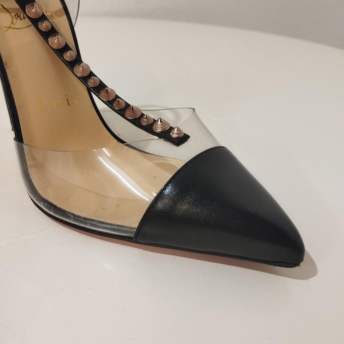 Nero Christian Louboutin Sandali con borchie IT 37, 5 in vendita