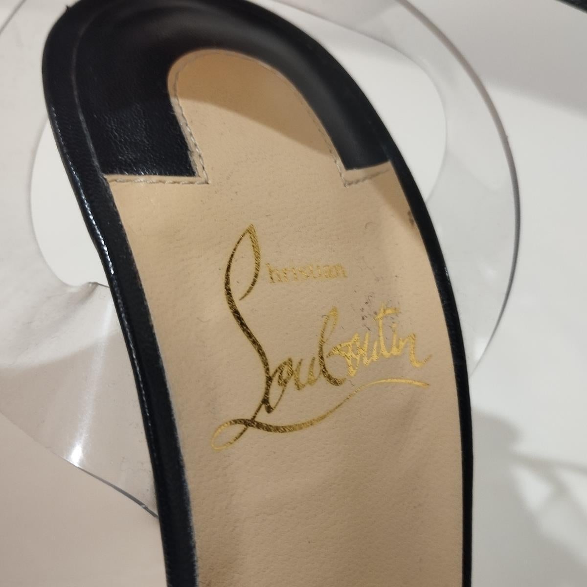 Christian Louboutin Sandali con borchie IT 37, 5 in vendita 1