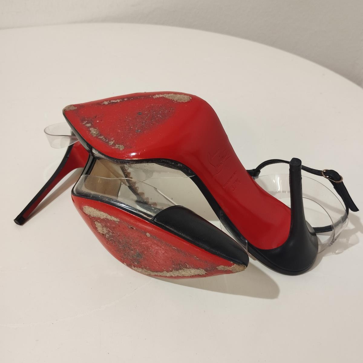 Christian Louboutin Sandali con borchie IT 37, 5 in vendita 2