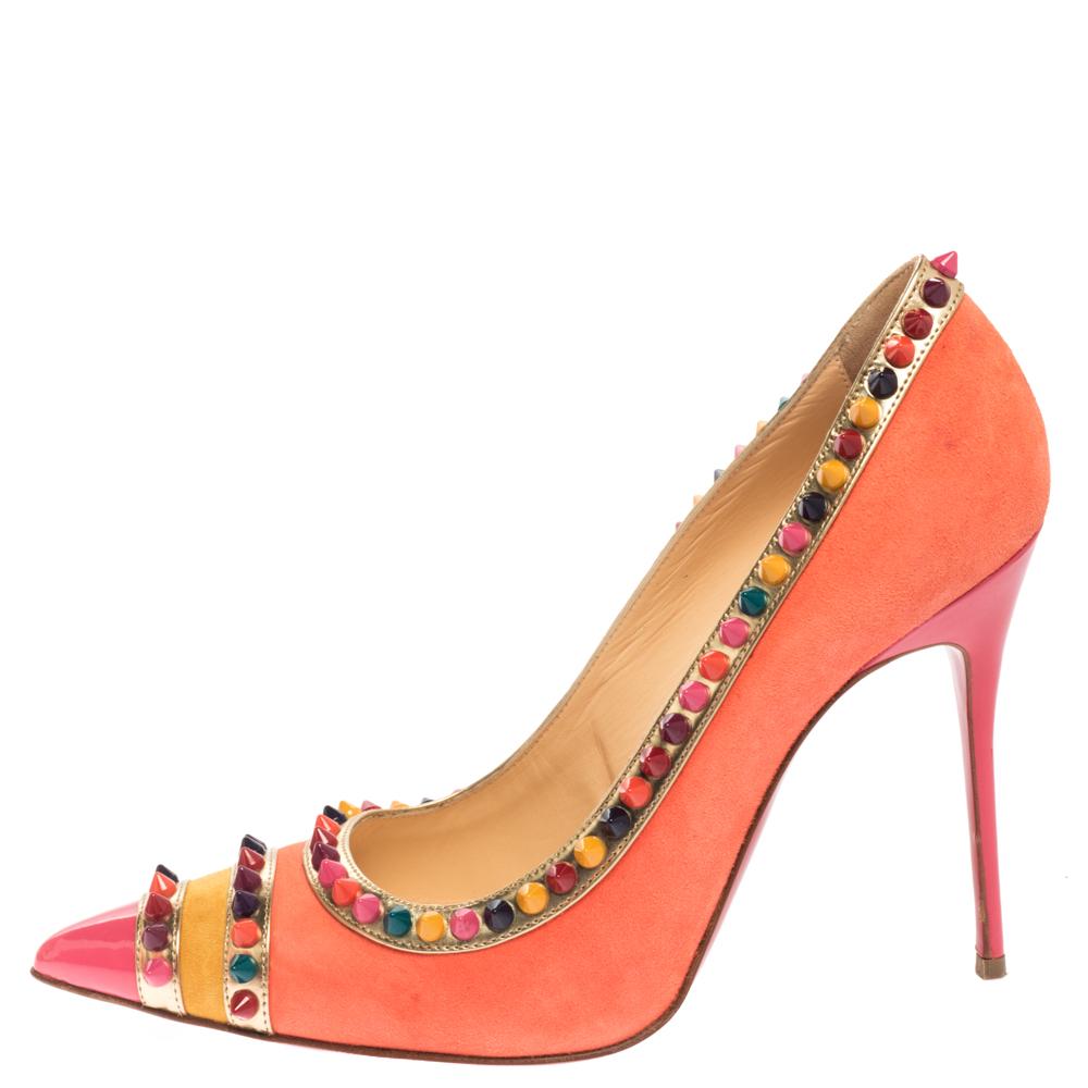 Christian Louboutin brings you this pair of Malabar Hill pumps that will elongate your feet and give you confidence in every step. They come with spikes beautifully lined on the top line and on the pointed cap toes. The pumps also carry smooth
