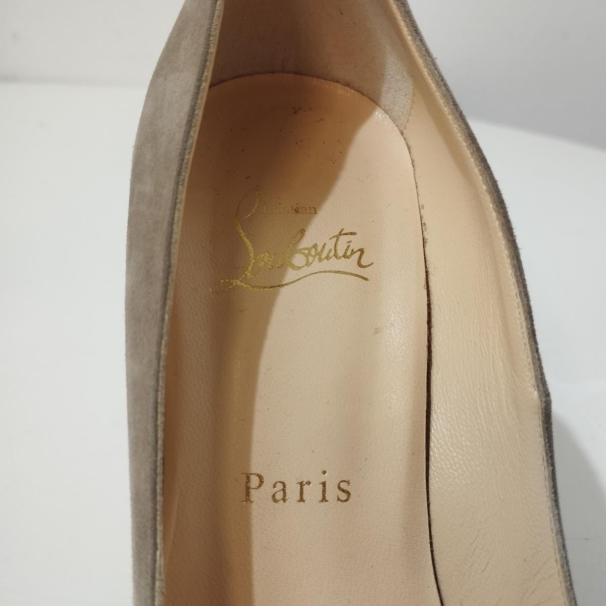 Christian Louboutin Décolleté en daim IT 37, 5 Pour femmes en vente
