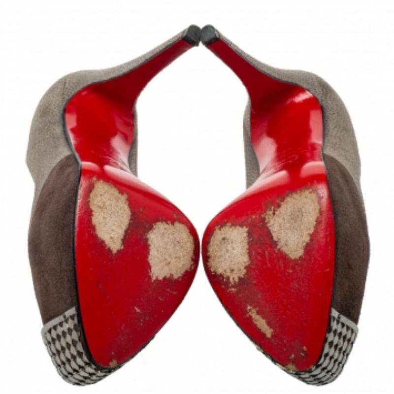 Gray Christian Louboutin Suede Maggie Embellished Cap Toe Platform Pumps Size 35 For Sale