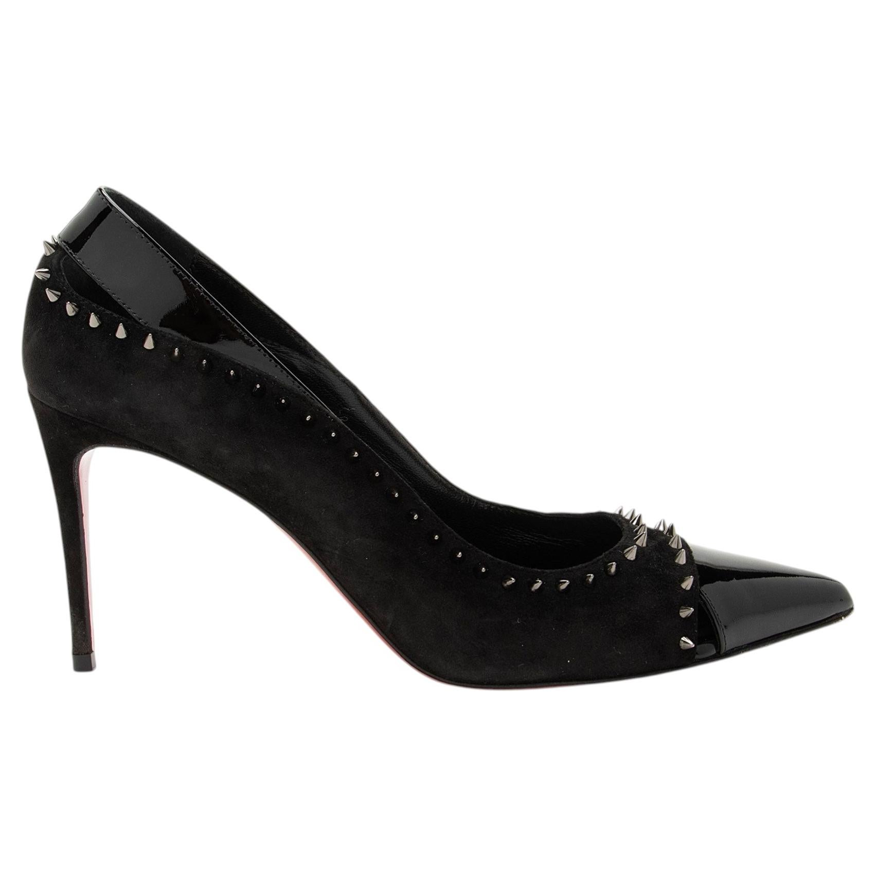 Do Louis Vuitton shoes have red soles?