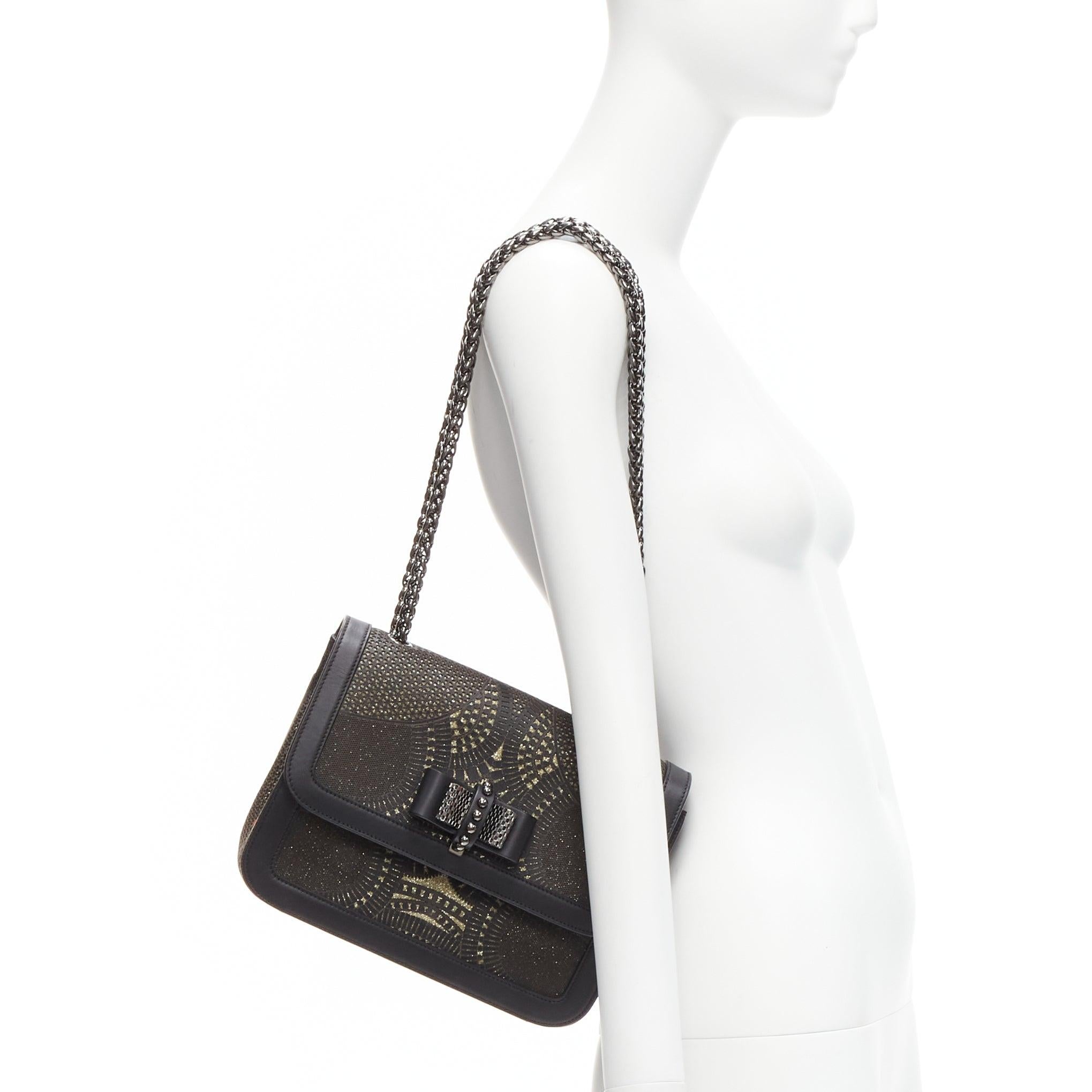 CHRISTIAN LOUBOUTIN Sweet Charity black gold glitter lasercut flap shoulder bag
Reference: TGAS/D00688
Brand: Christian Louboutin
Model: Sweet Charity
Material: Leather
Color: Gold, Black
Pattern: Solid
Closure: Push Lock
Lining: Red Fabric
Extra