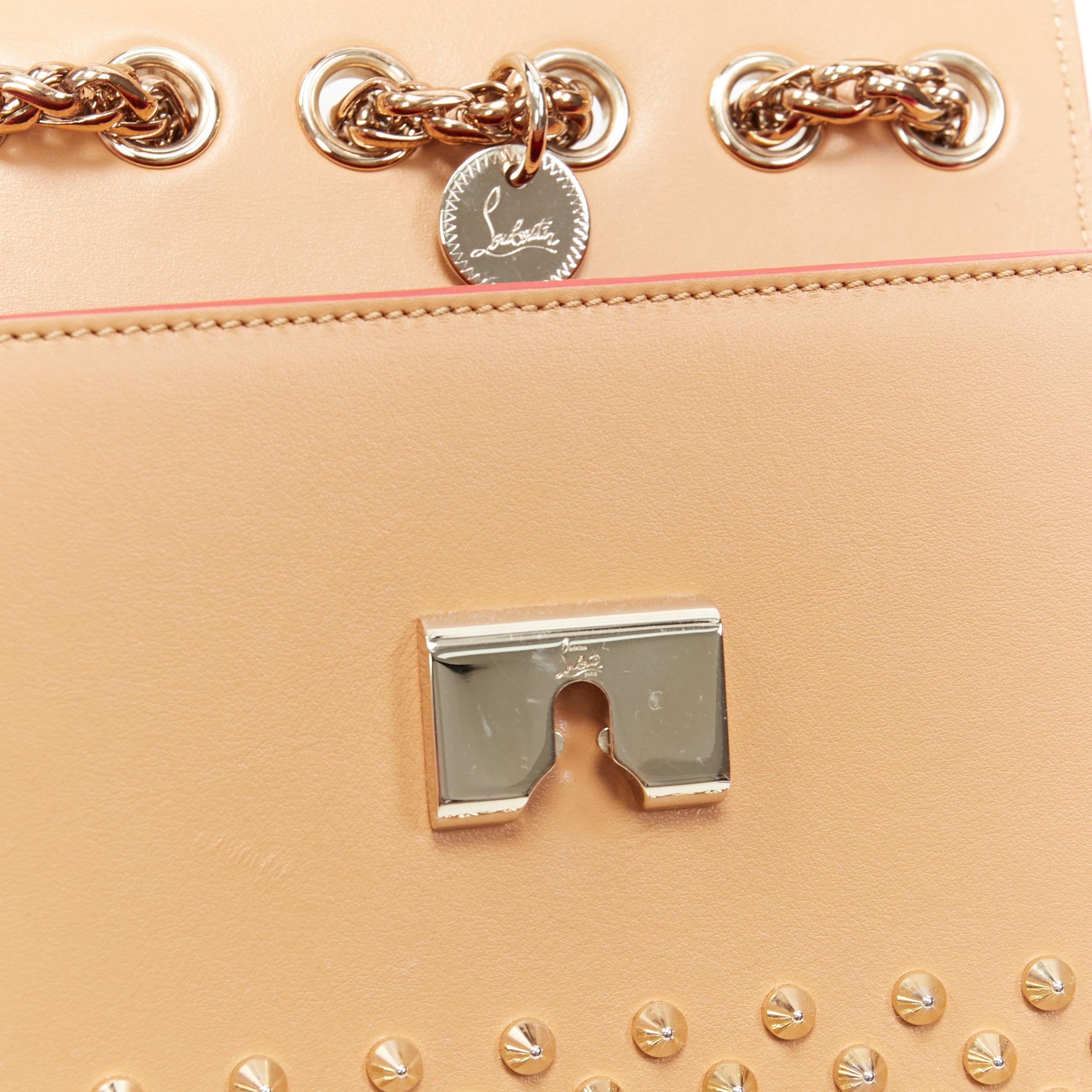 CHRISTIAN LOUBOUTIN Sweet Charity Borsa a tracolla media marrone con catena e fiocco di borchie 6