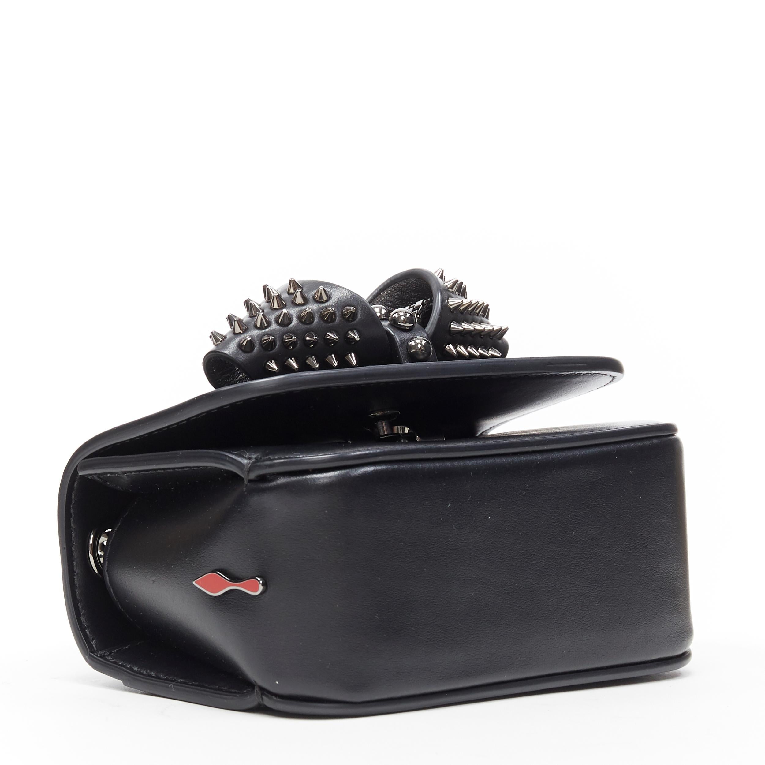 purse with spikes