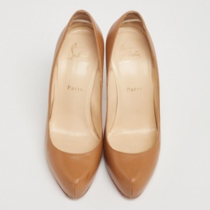 Christian Louboutin Tan Leather Rolando Pumps Size 37.5 In Good Condition For Sale In Dubai, Al Qouz 2