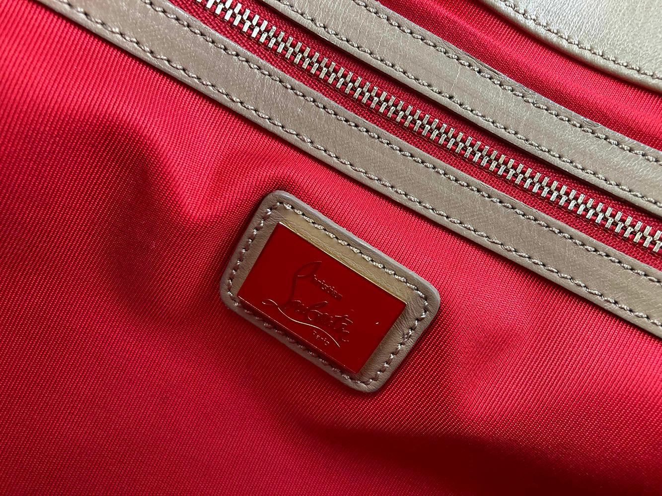 Christian Louboutin Borsa a tracolla Tan Sweet Charity in vendita 5