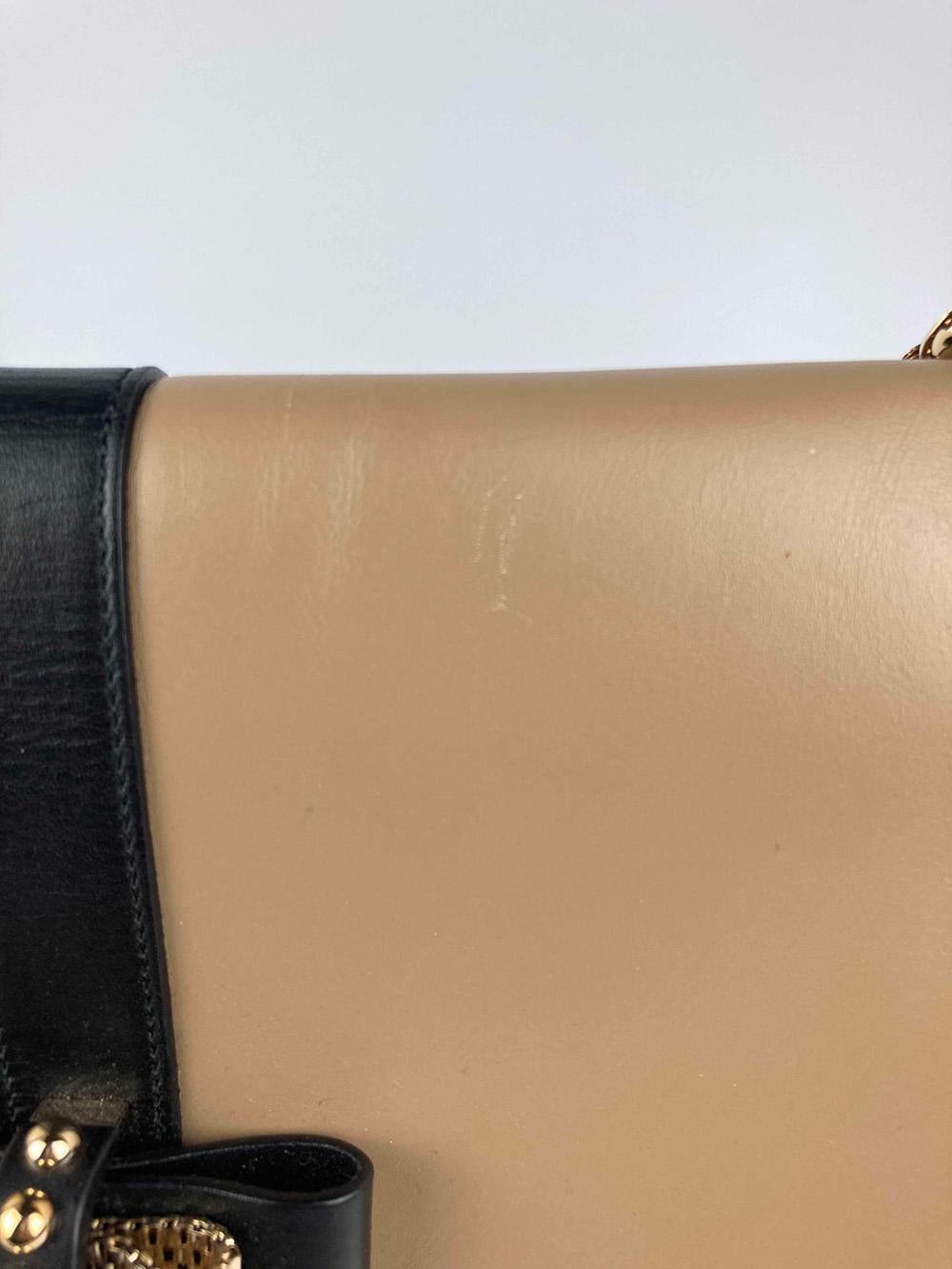 Christian Louboutin Borsa a tracolla Tan Sweet Charity in vendita 1