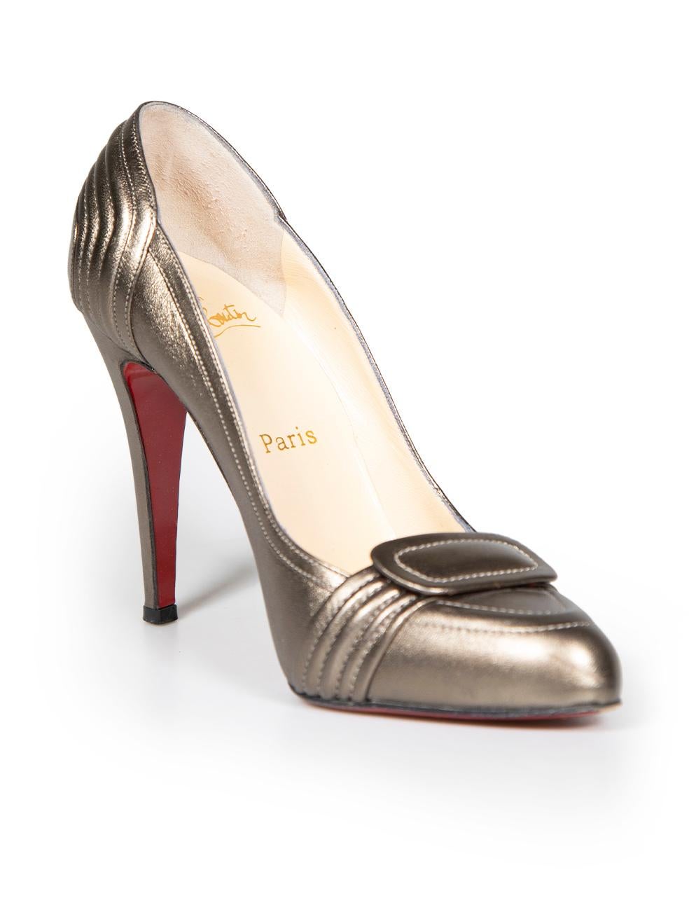 CONDITION is Good. Minor wear to pumps is evident. Light wear to the uppers with a handful of small abrasions found around the toe box and heels. Mild abrasion is also seen through the outsoles on this used Christian Louboutin designer resale item.
