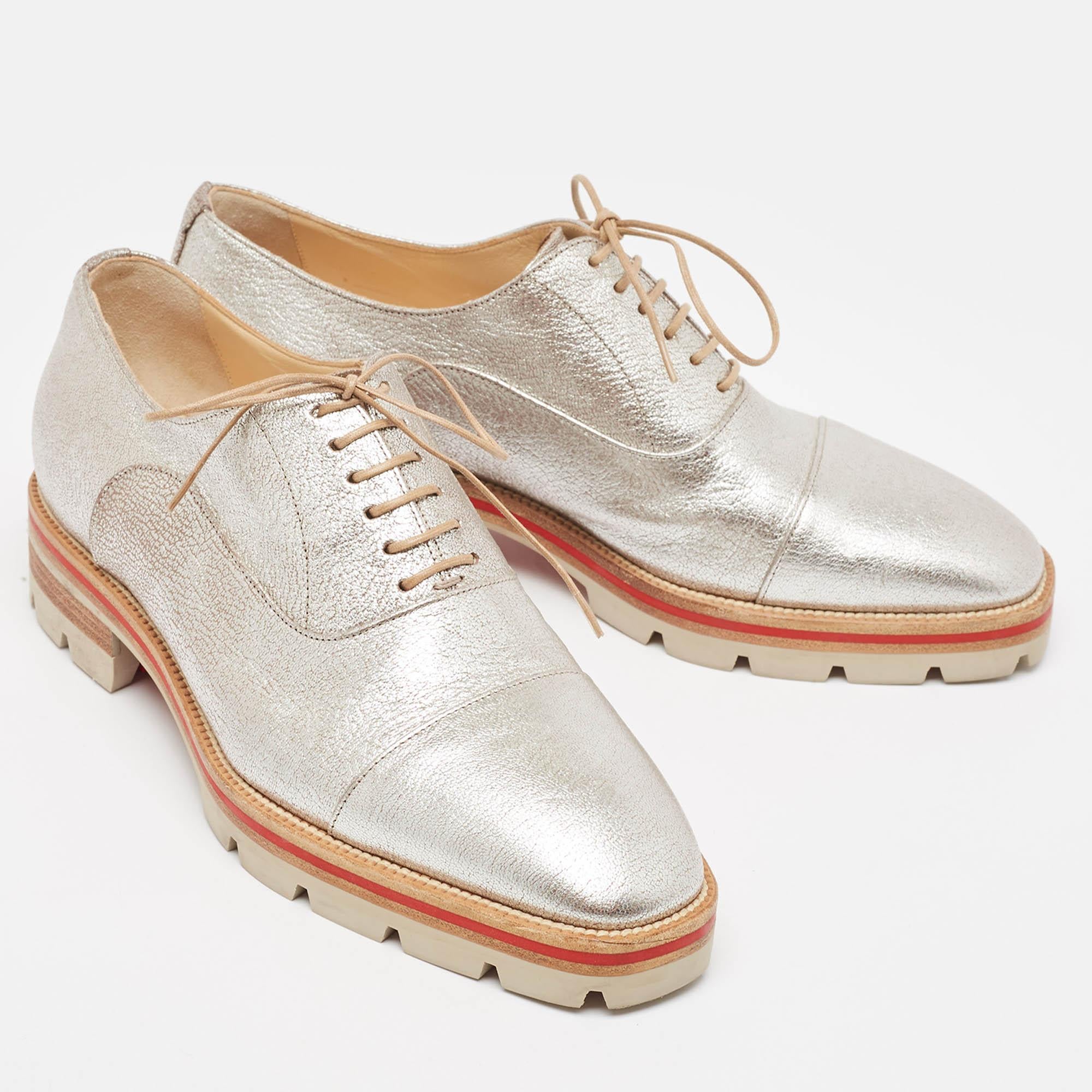 Christian Louboutin Hubertus Donna Oxfords à lacets en cuir texturé taille 36 Excellent état - En vente à Dubai, Al Qouz 2
