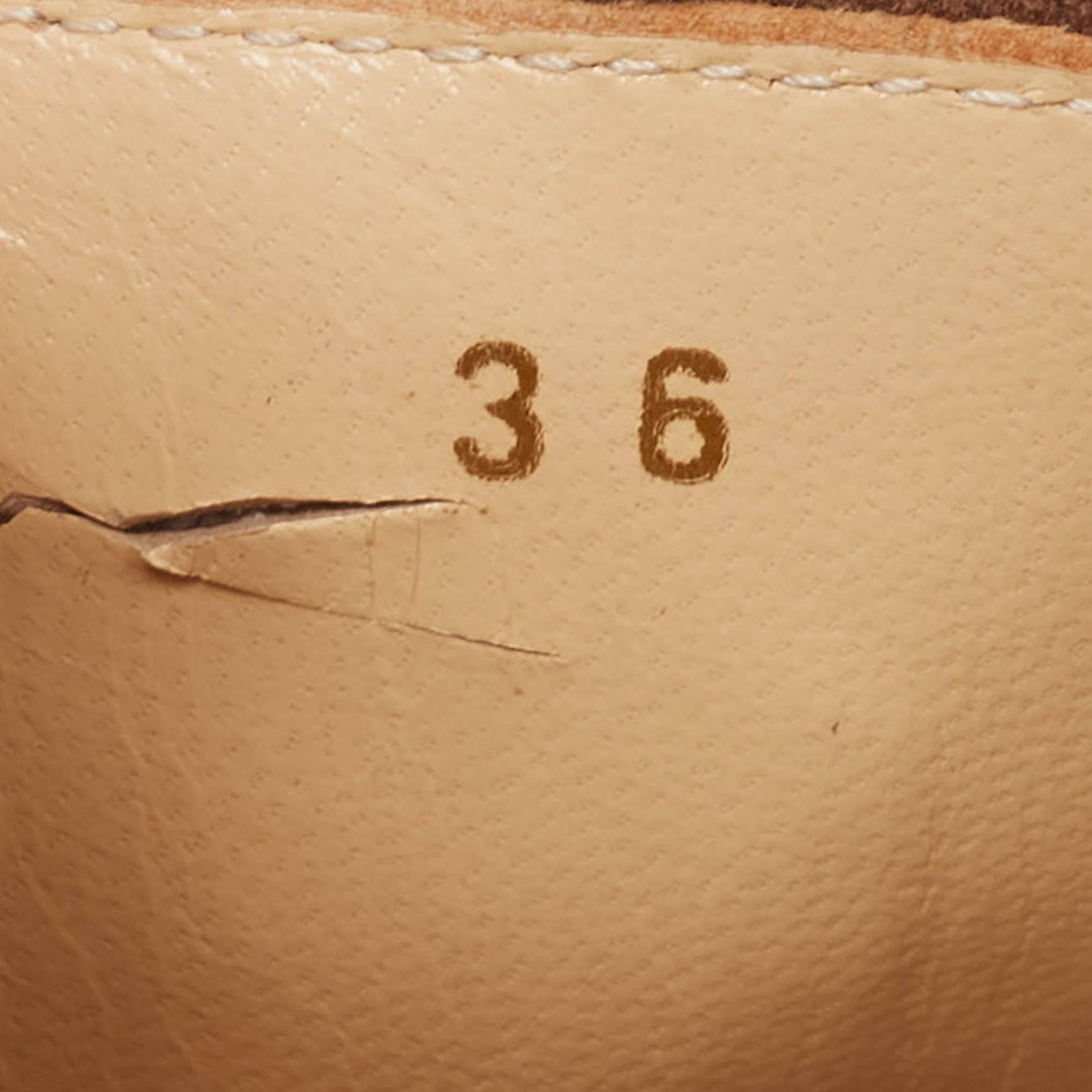Christian Louboutin Hubertus Donna Oxfords à lacets en cuir texturé taille 36 en vente 3