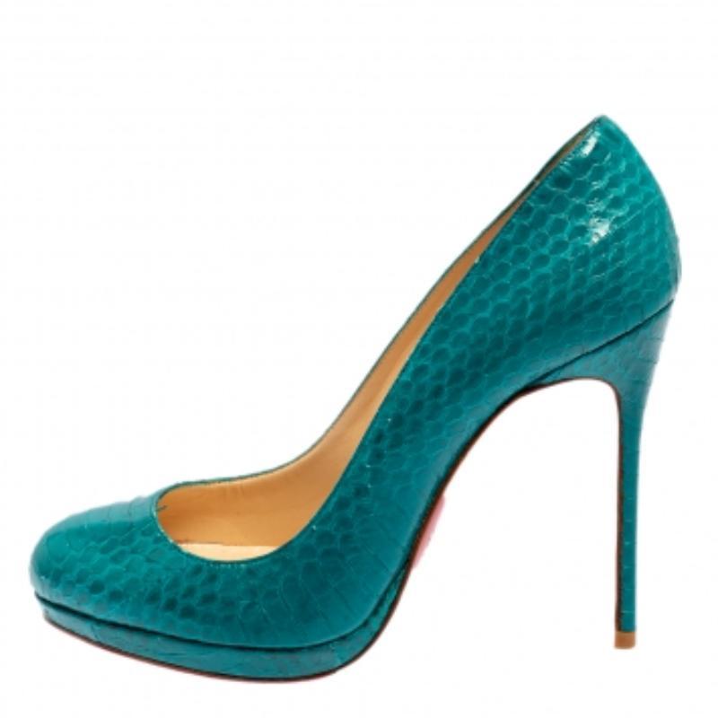 Christian Louboutin Torquoise Blue Python New Simple Pumps Size 37 In Good Condition For Sale In Dubai, Al Qouz 2