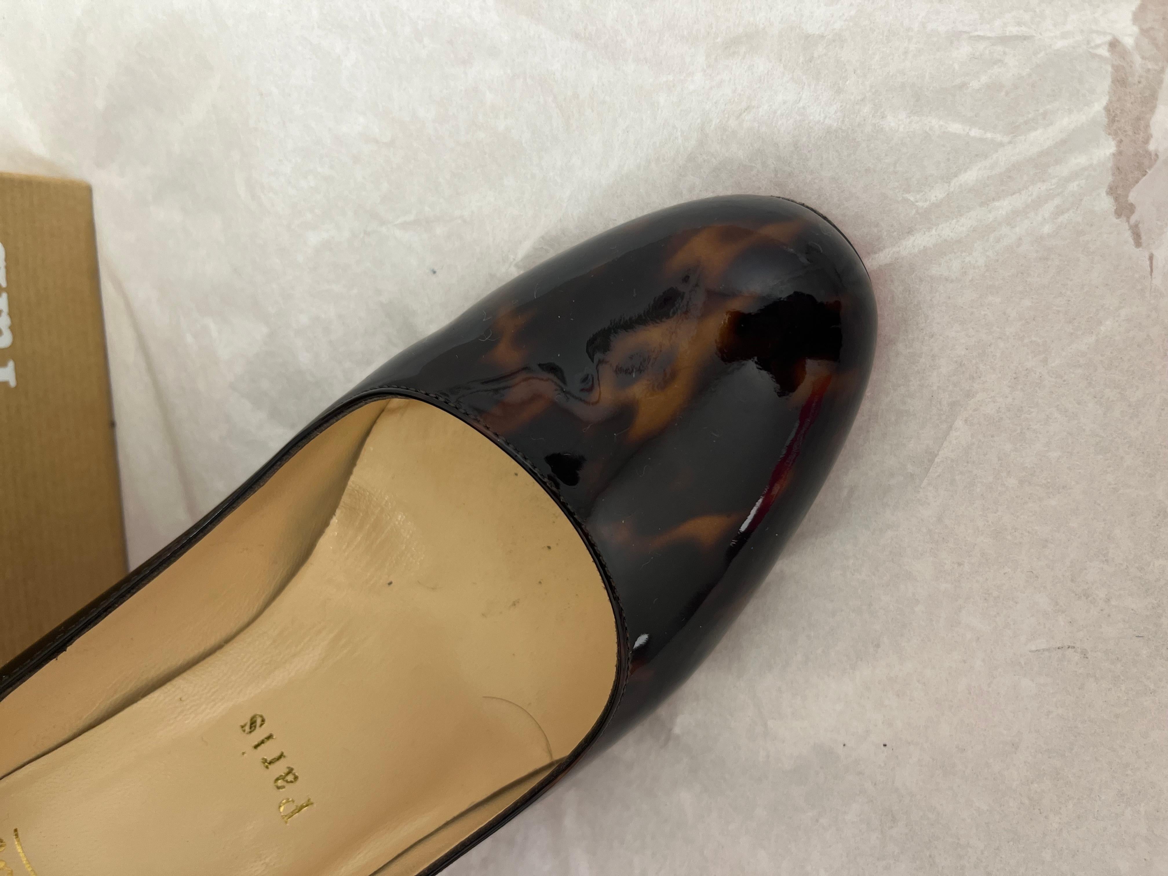 Women's Christian Louboutin Tortoise Shell Pattern Patent Shoes 6.5 with Box For Sale
