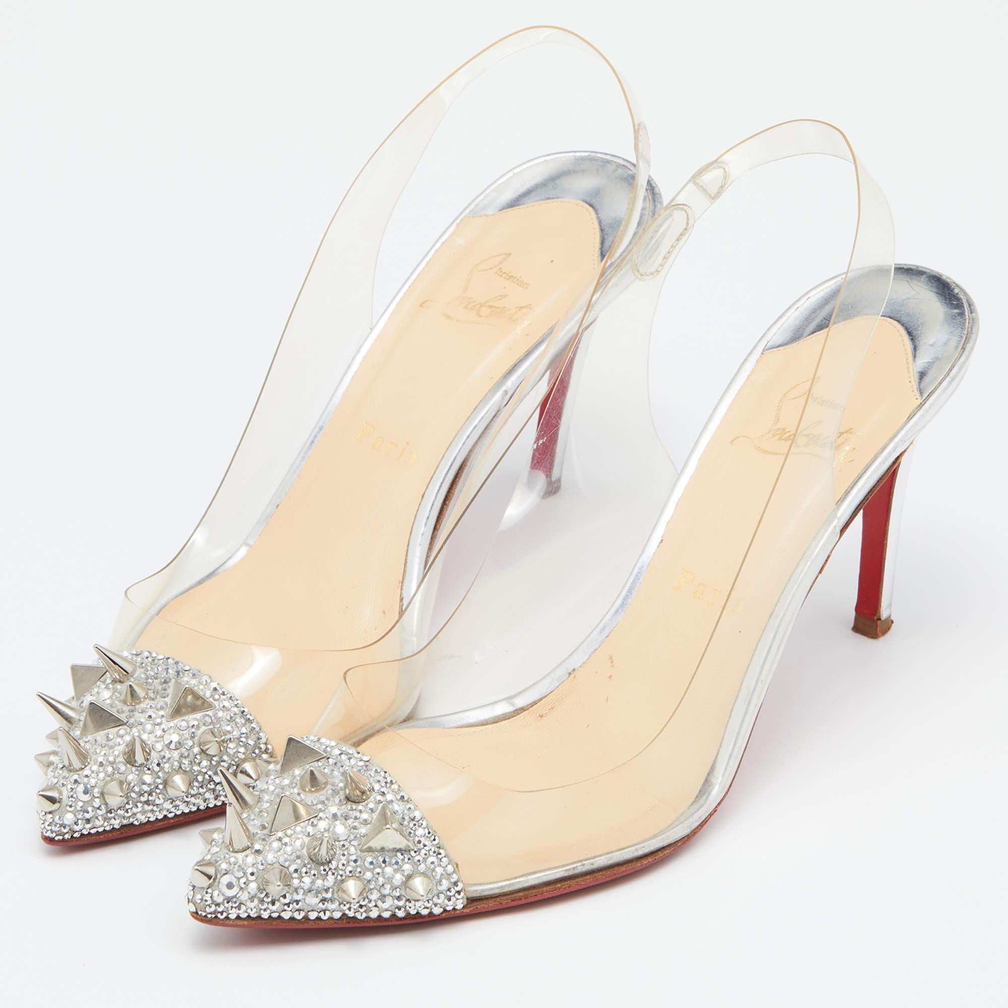 Complement your well-put-together outfit with these authentic Christian Louboutin Just Picks pumps. Timeless and classy, they have an amazing construction for enduring quality and comfortable fit.

