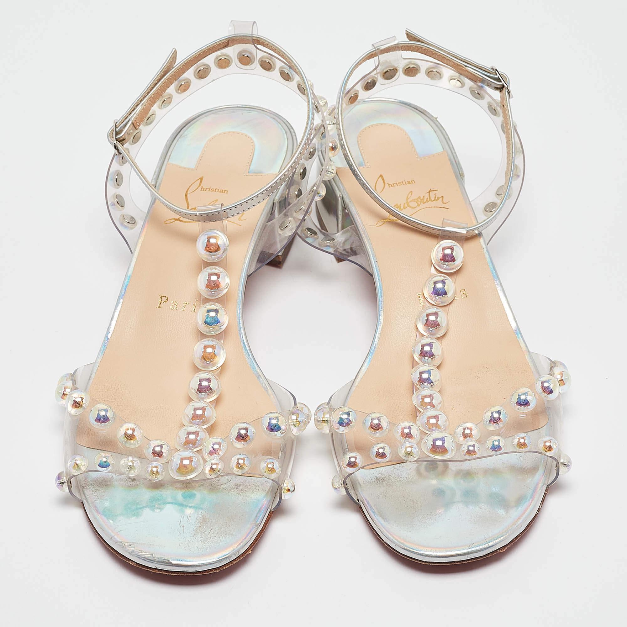 Gris Christian Louboutin - Sandales Faridaravie à lanières en PVC transparent, taille 37,5 en vente