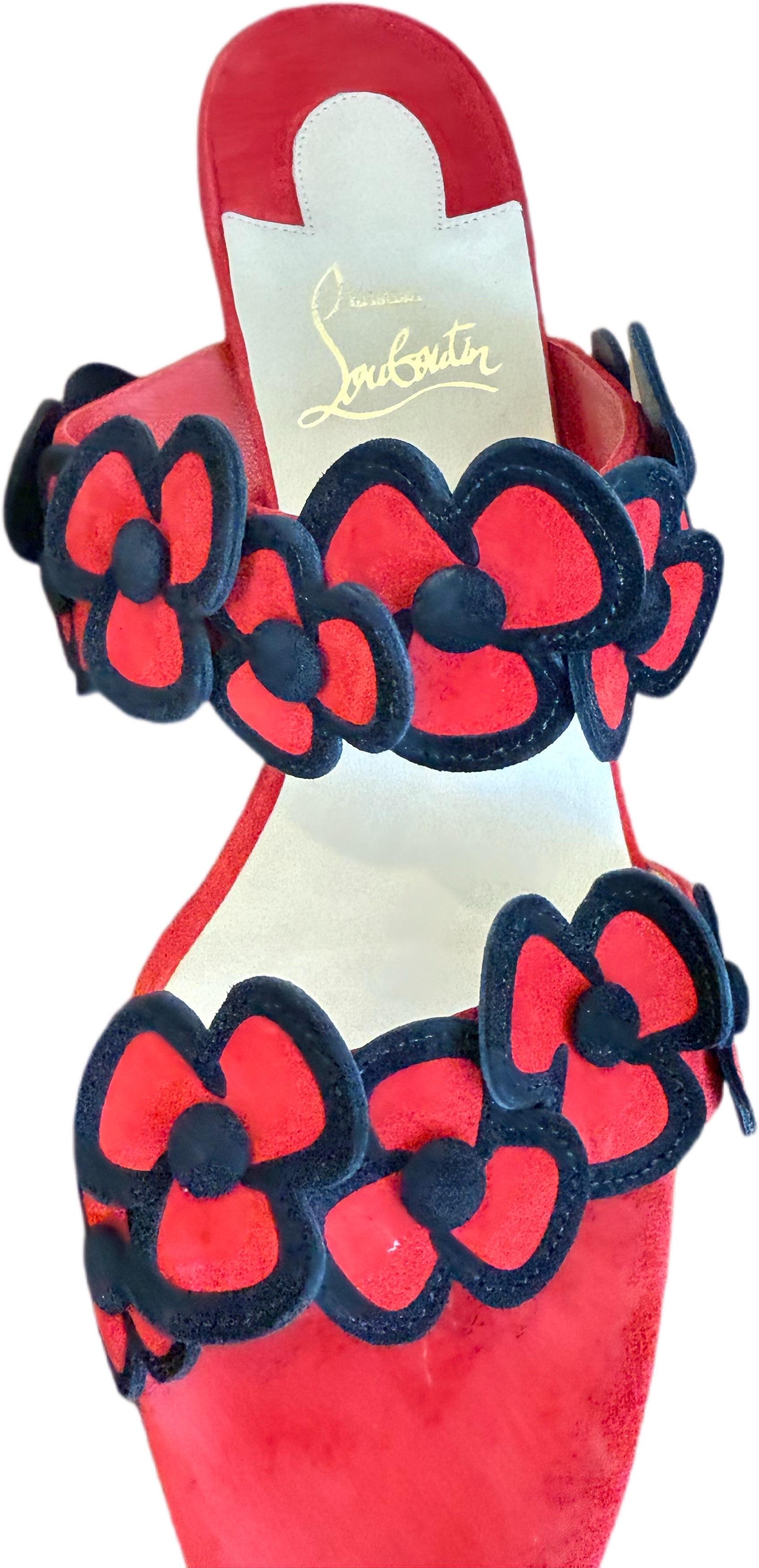 De las mujeres Christian Louboutin Tres Pansy 85 Mules de ante rojo con tacón bloqueado Sz 39 US 8.5 Floral en venta
