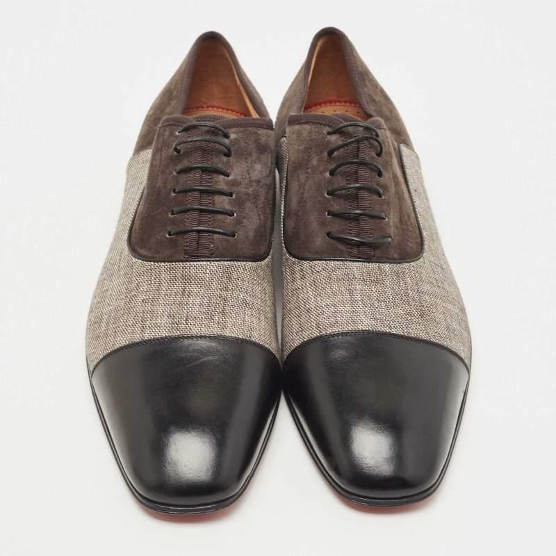 These oxfords are designed from the finest material featuring an elegant look, sturdy soles, and lace-ups on the vamps. Team these shoes with tailored pants and a blazer for a smart formal look.

