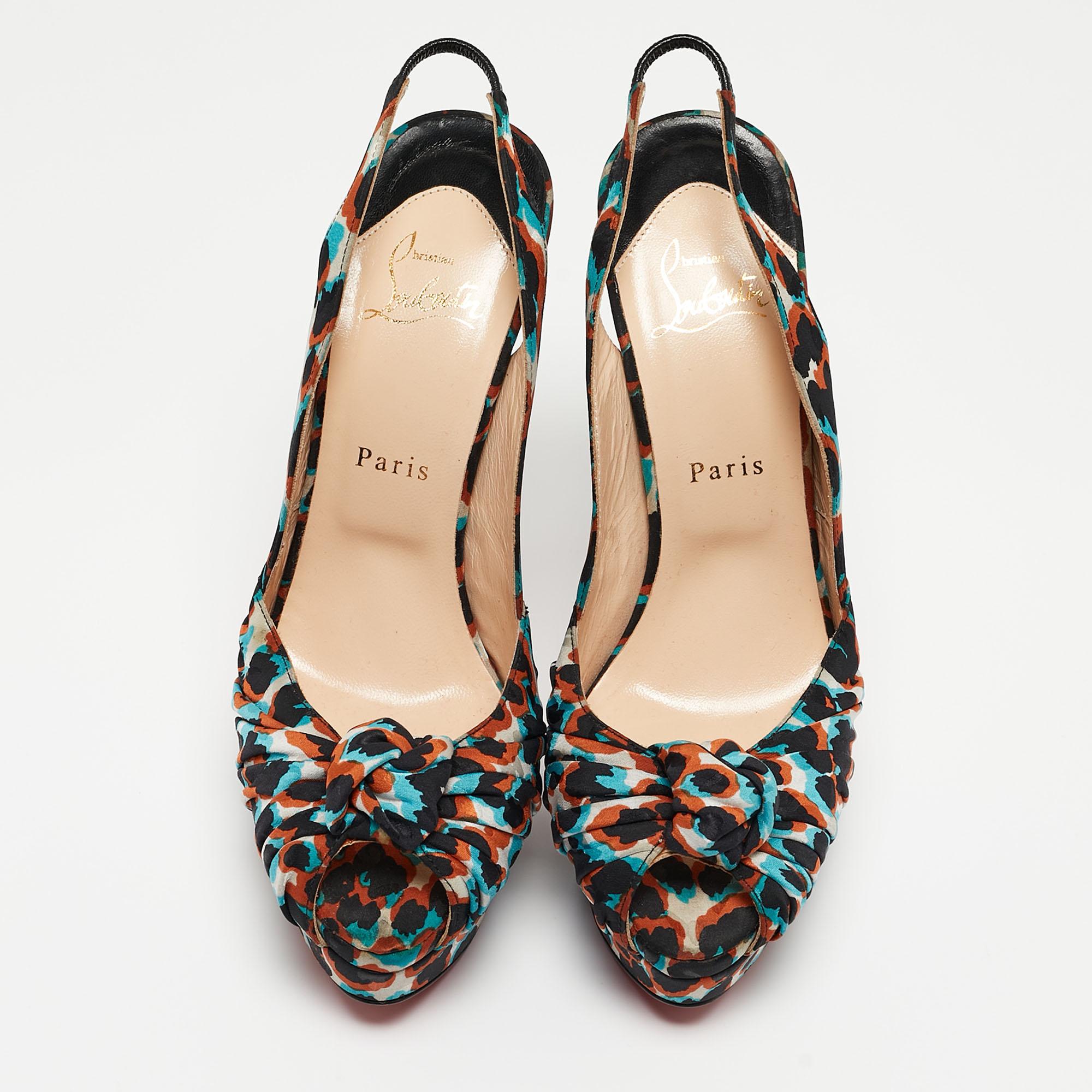 Women's Christian Louboutin Tricolor Printed Fabric Jenny Slingback Pumps Size 39.5 For Sale