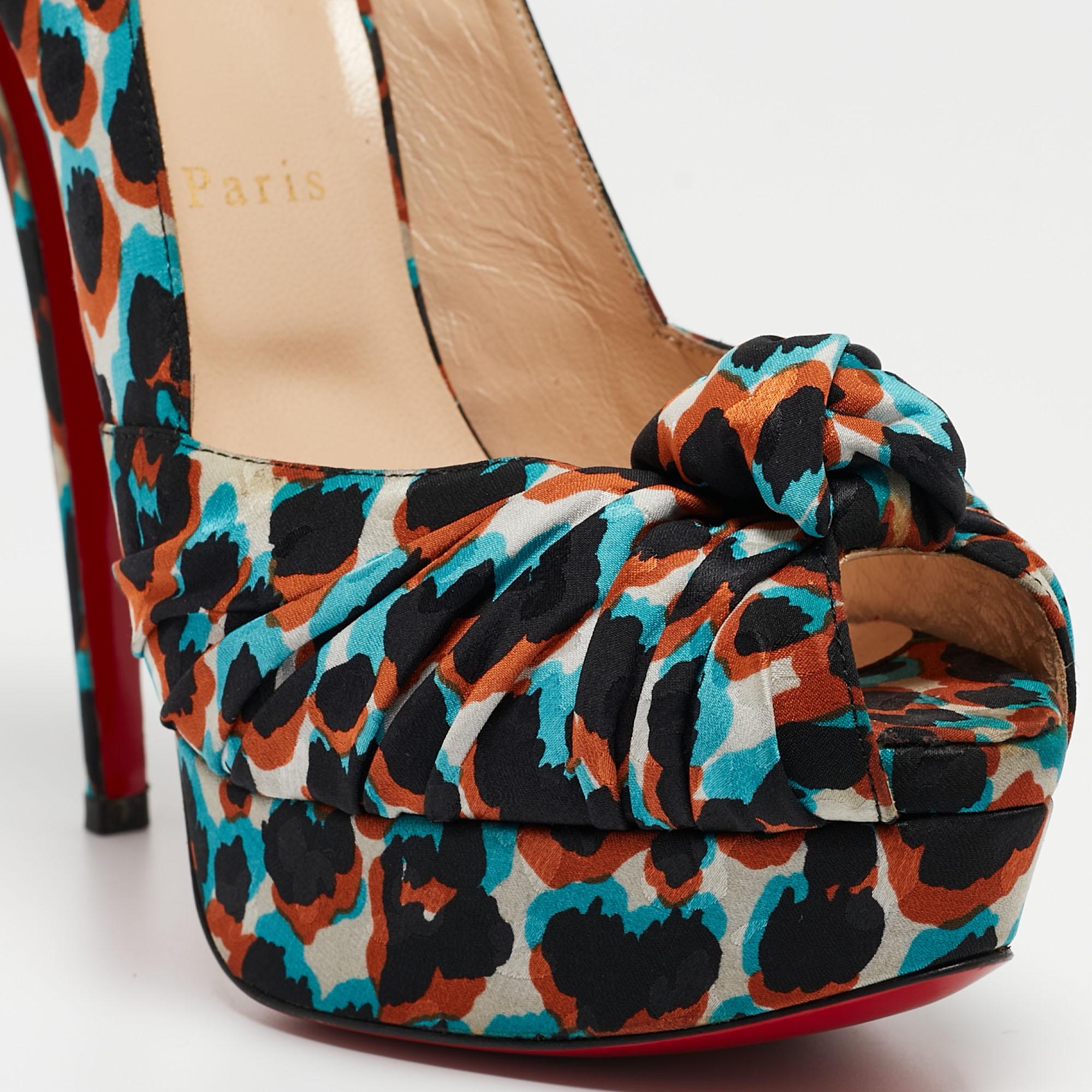 Christian Louboutin Tricolor Printed Fabric Jenny Slingback Pumps Size 39.5 For Sale 3