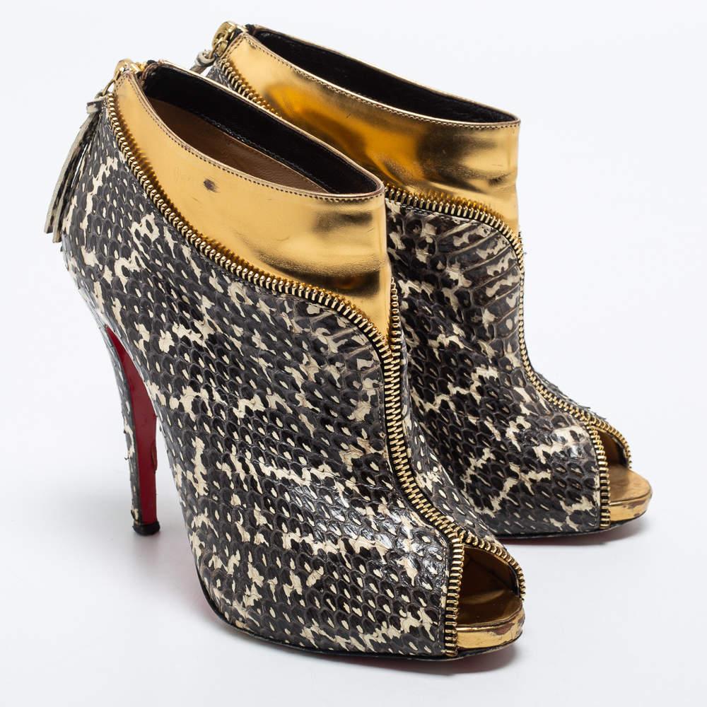 Christian Louboutin Tricolor Water Snake Col Zipped Ankle Booties Size 37 In Good Condition For Sale In Dubai, Al Qouz 2