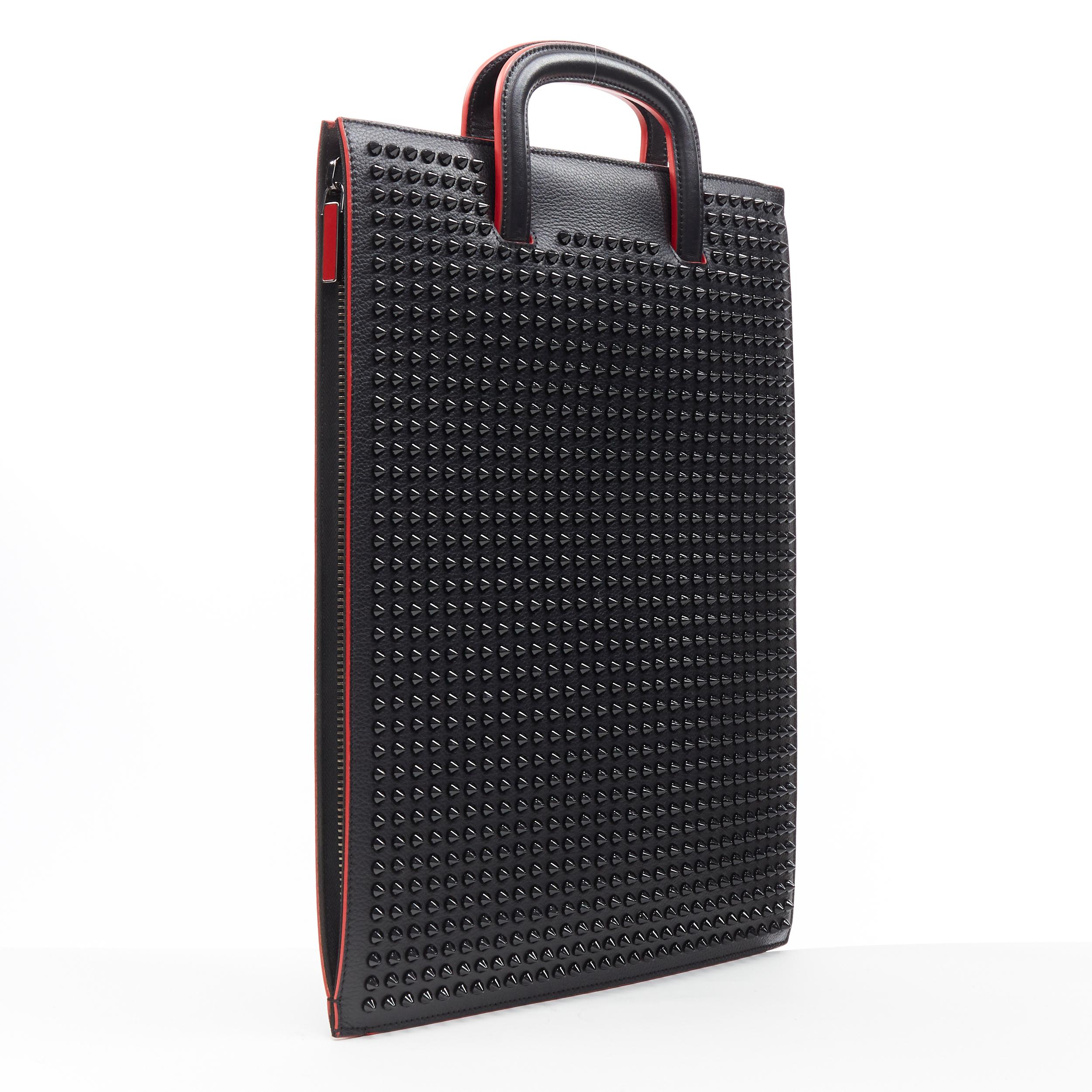 Nero Christian Louboutin Trictrac, borsa portafoglio con zip laterale in pelle nera con borchie
